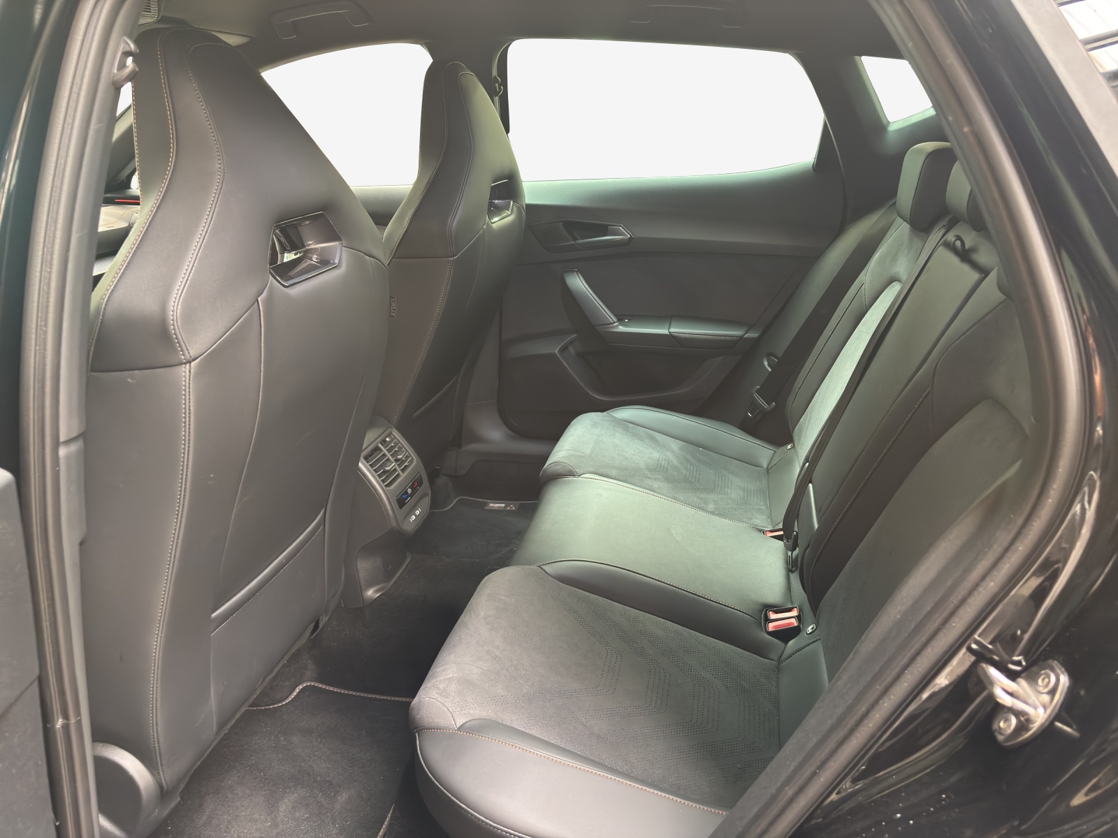 CUPRA Formentor 1.5 TSI DSG-image-11