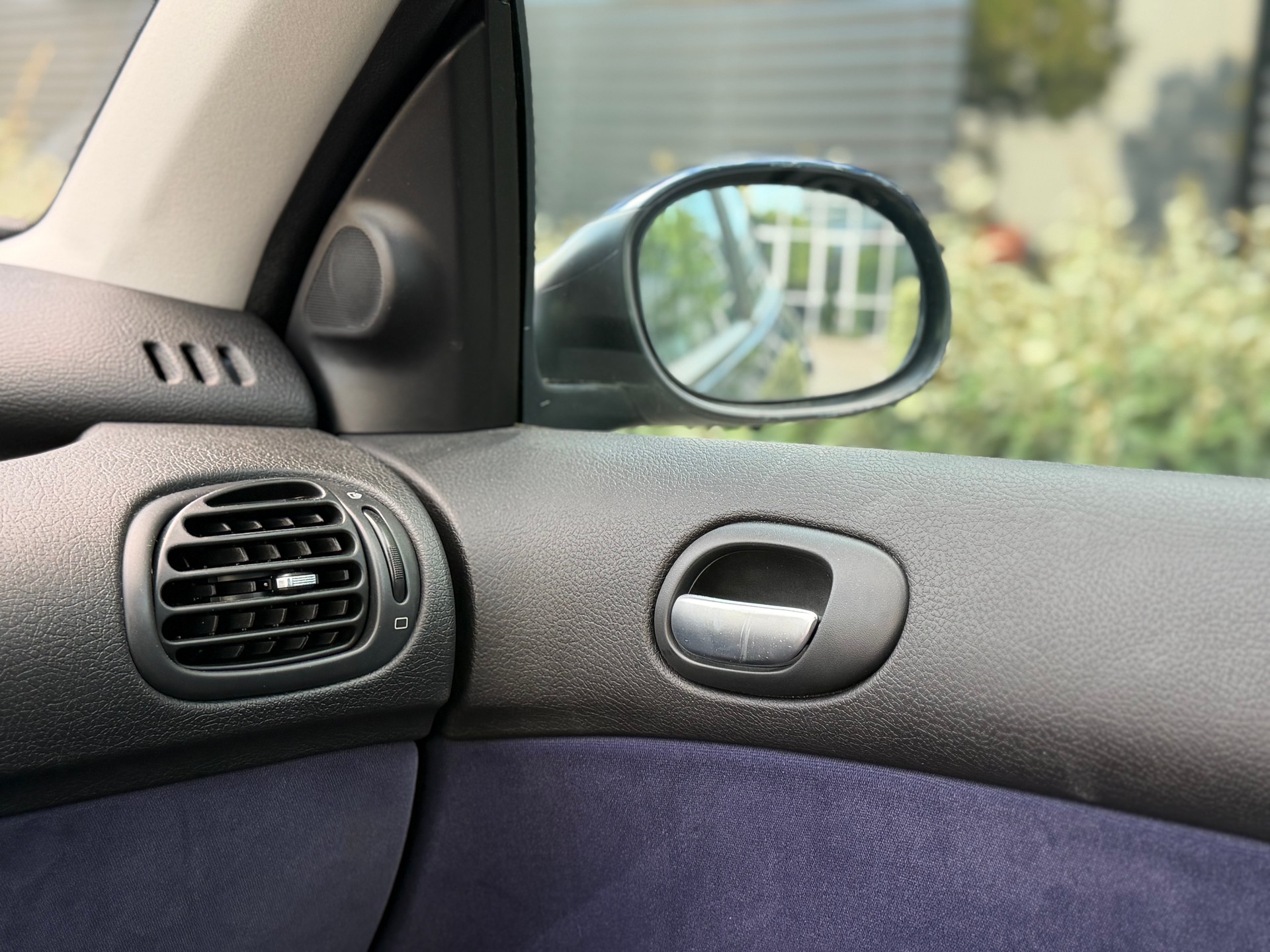 PEUGEOT 206 1.6 16V (XT) Premium-image-12