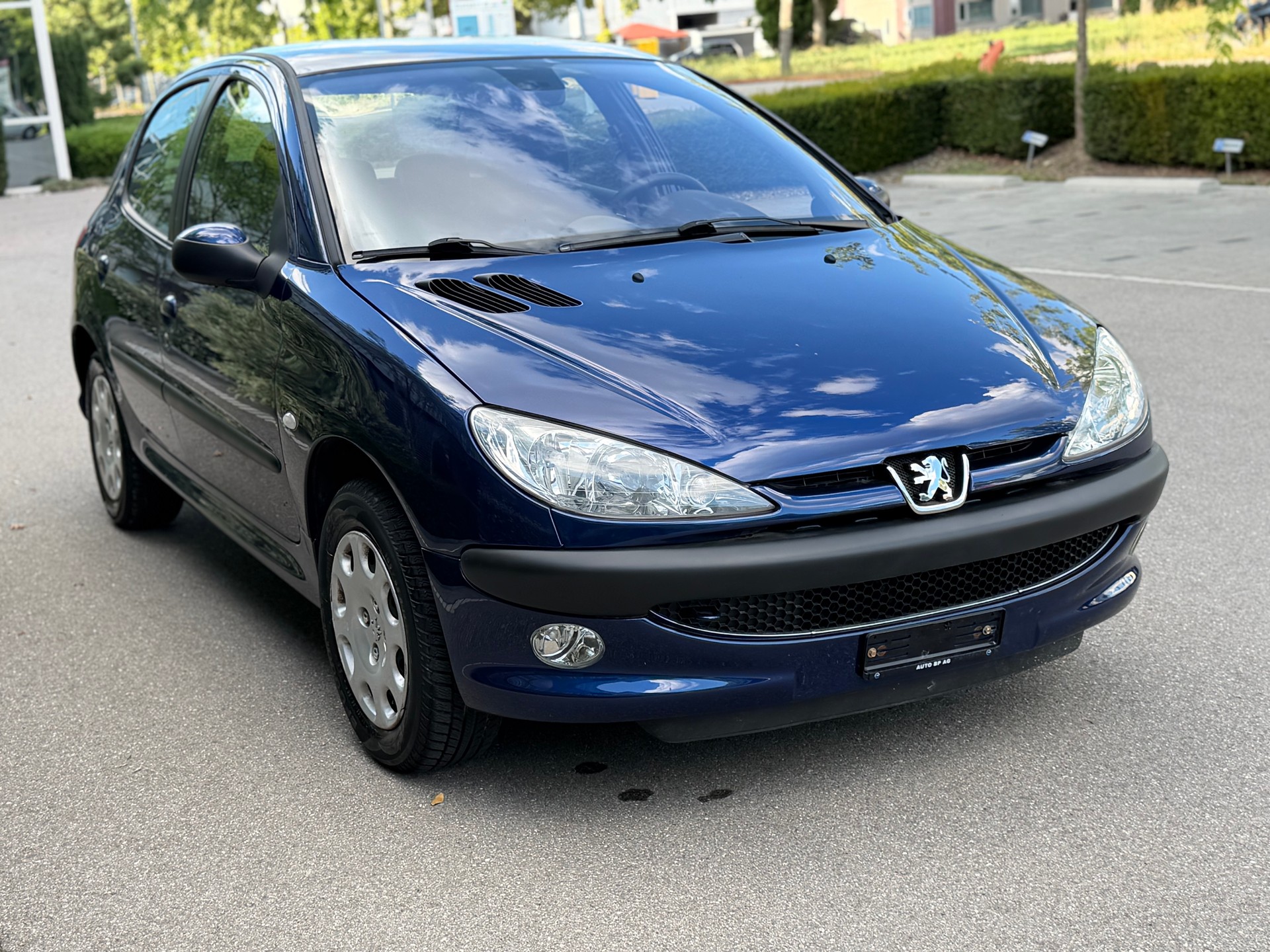 PEUGEOT 206 1.6 16V (XT) Premium-image-3