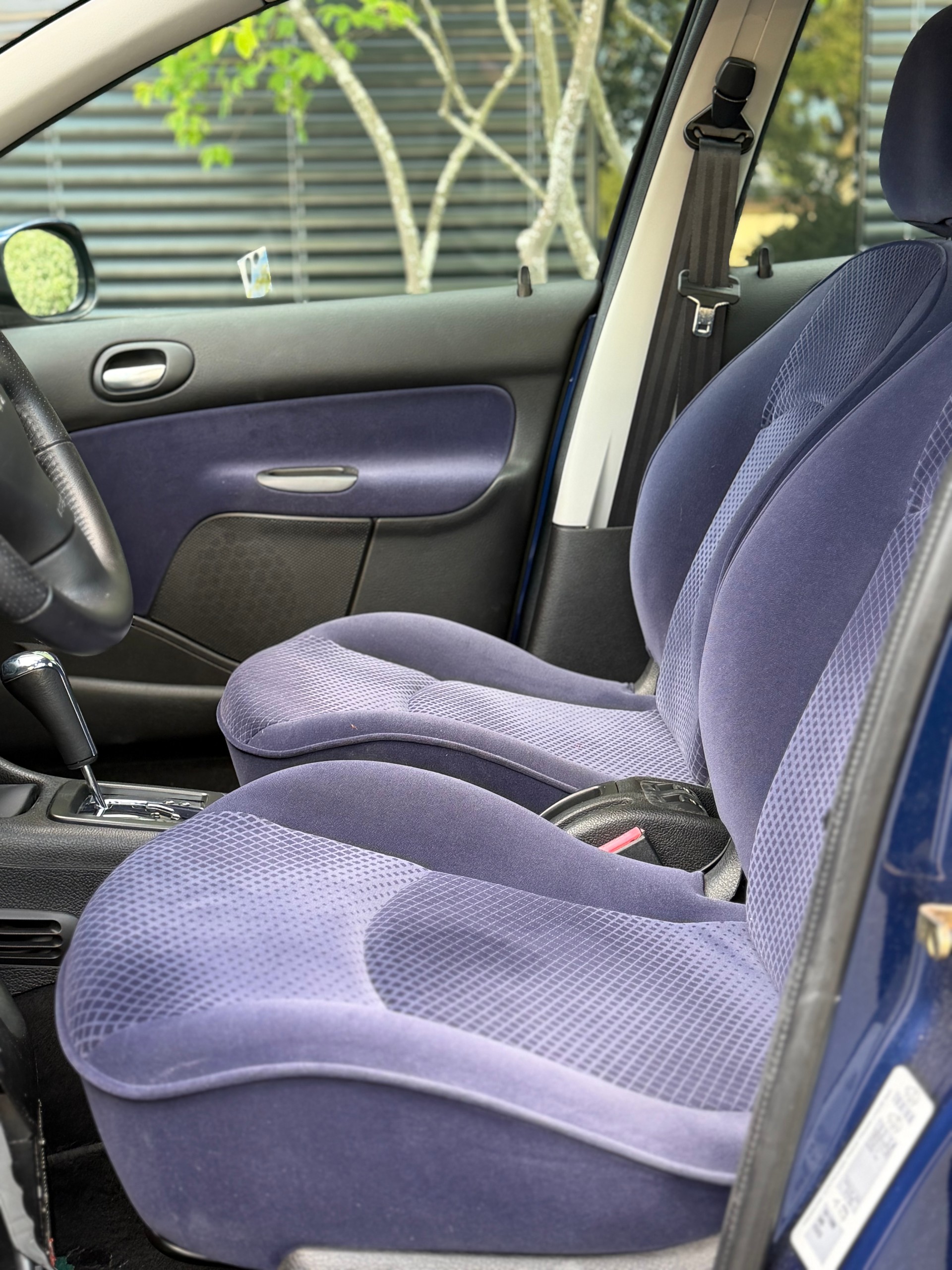 PEUGEOT 206 1.6 16V (XT) Premium-image-10