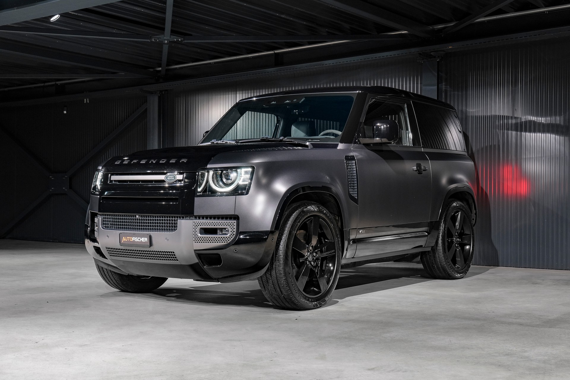 LAND ROVER Defender 90 V8 5.0 Carpathian Edition AT8-image-3