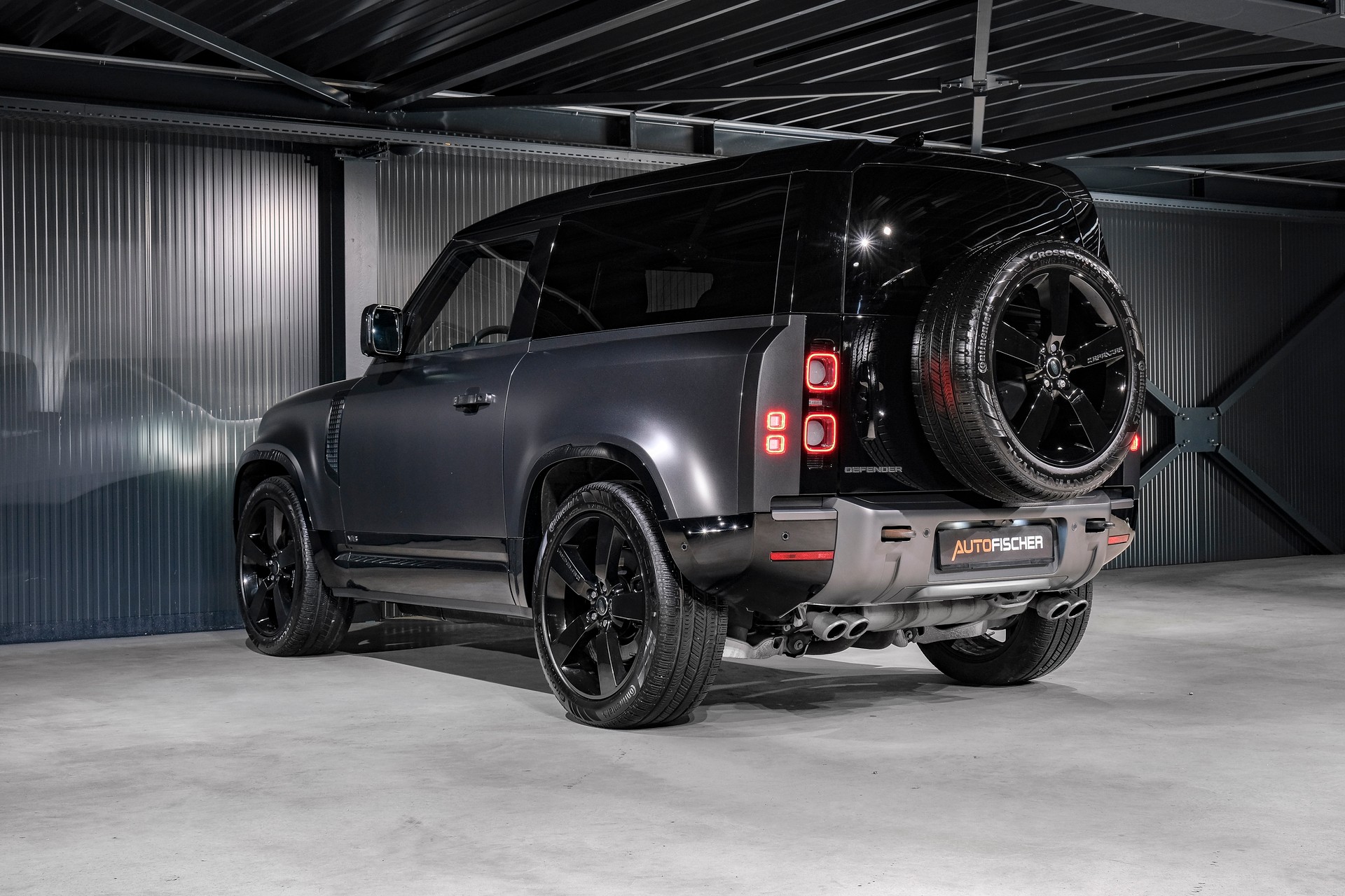 LAND ROVER Defender 90 V8 5.0 Carpathian Edition AT8-image-7