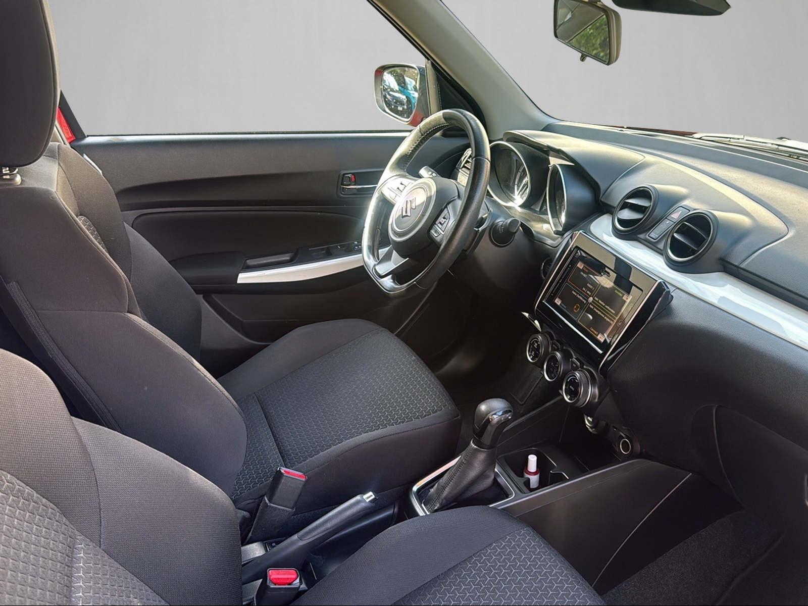 SUZUKI Swift 1.0 T Compact Top-image-10