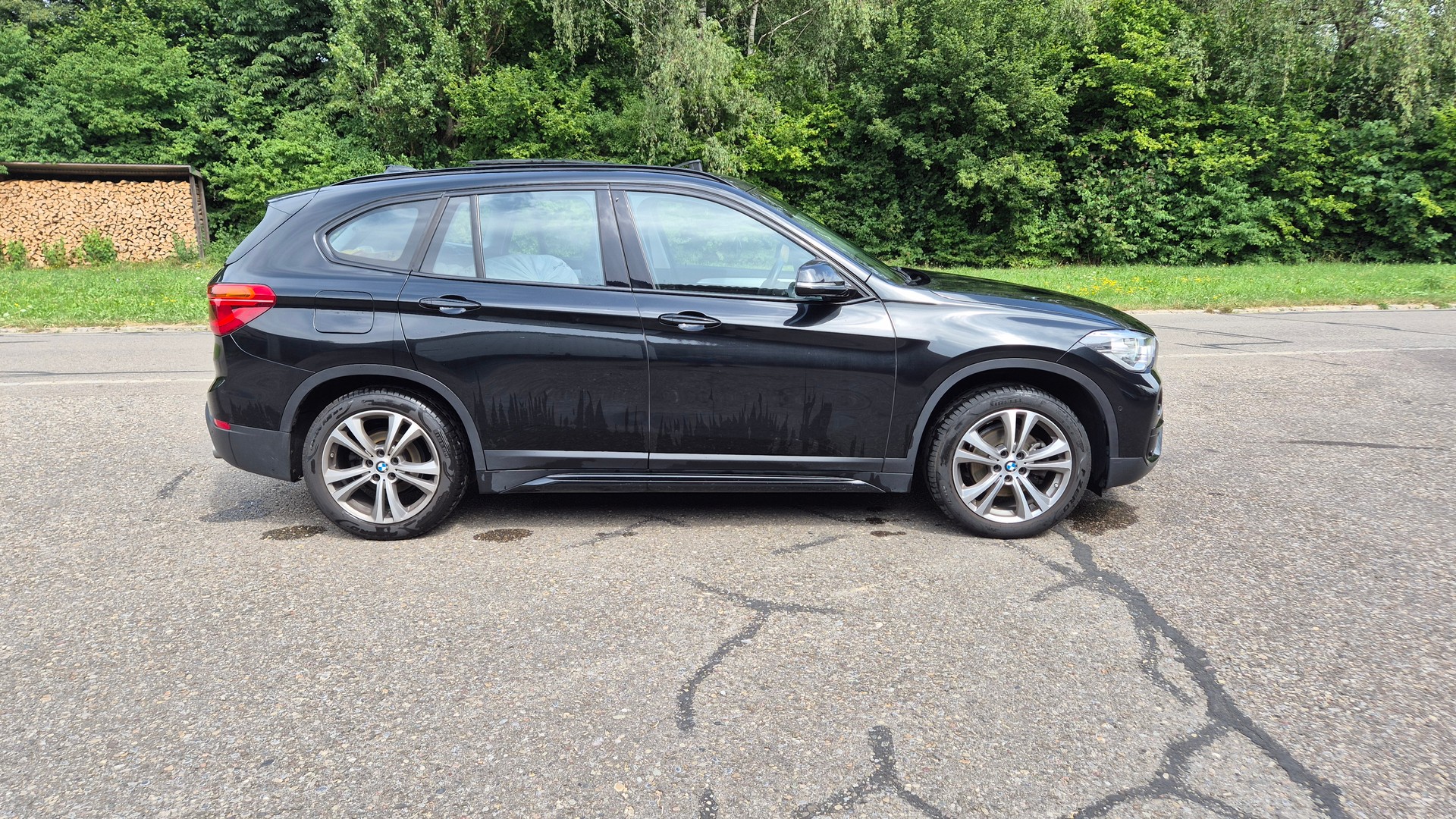 BMW X1 xDrive 18d Swiss Advantage Sport*Head up Display*Panoramadach*-image-4