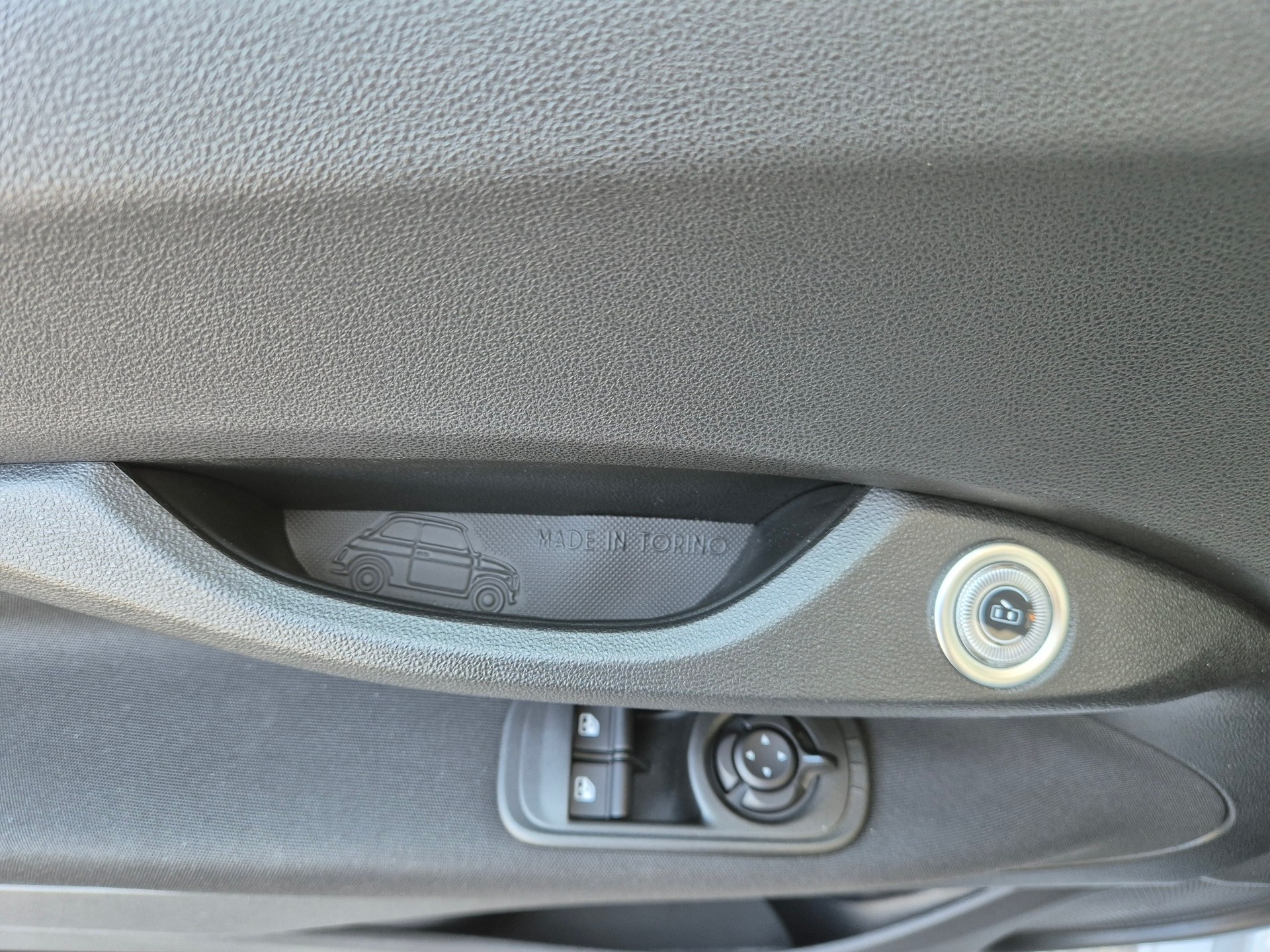 FIAT 500C 1.0 FireFly MHD Dolcevita-image-14