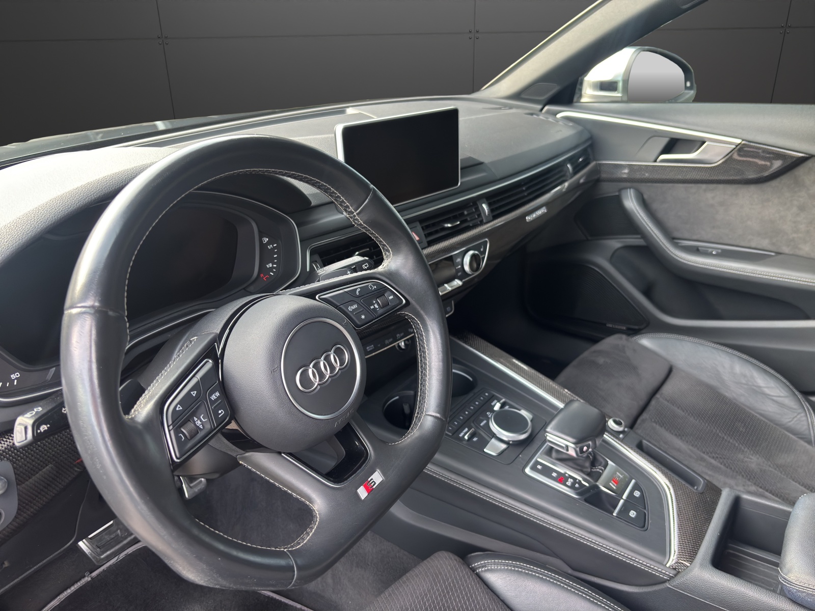 AUDI S4 Avant 3.0 TFSI quattro tiptronic-image-4