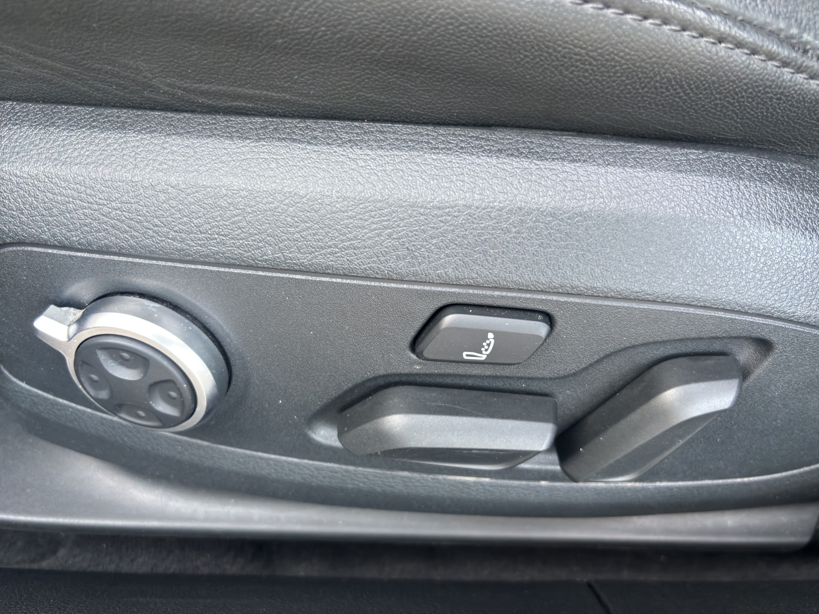 AUDI S4 Avant 3.0 TFSI quattro tiptronic-image-10