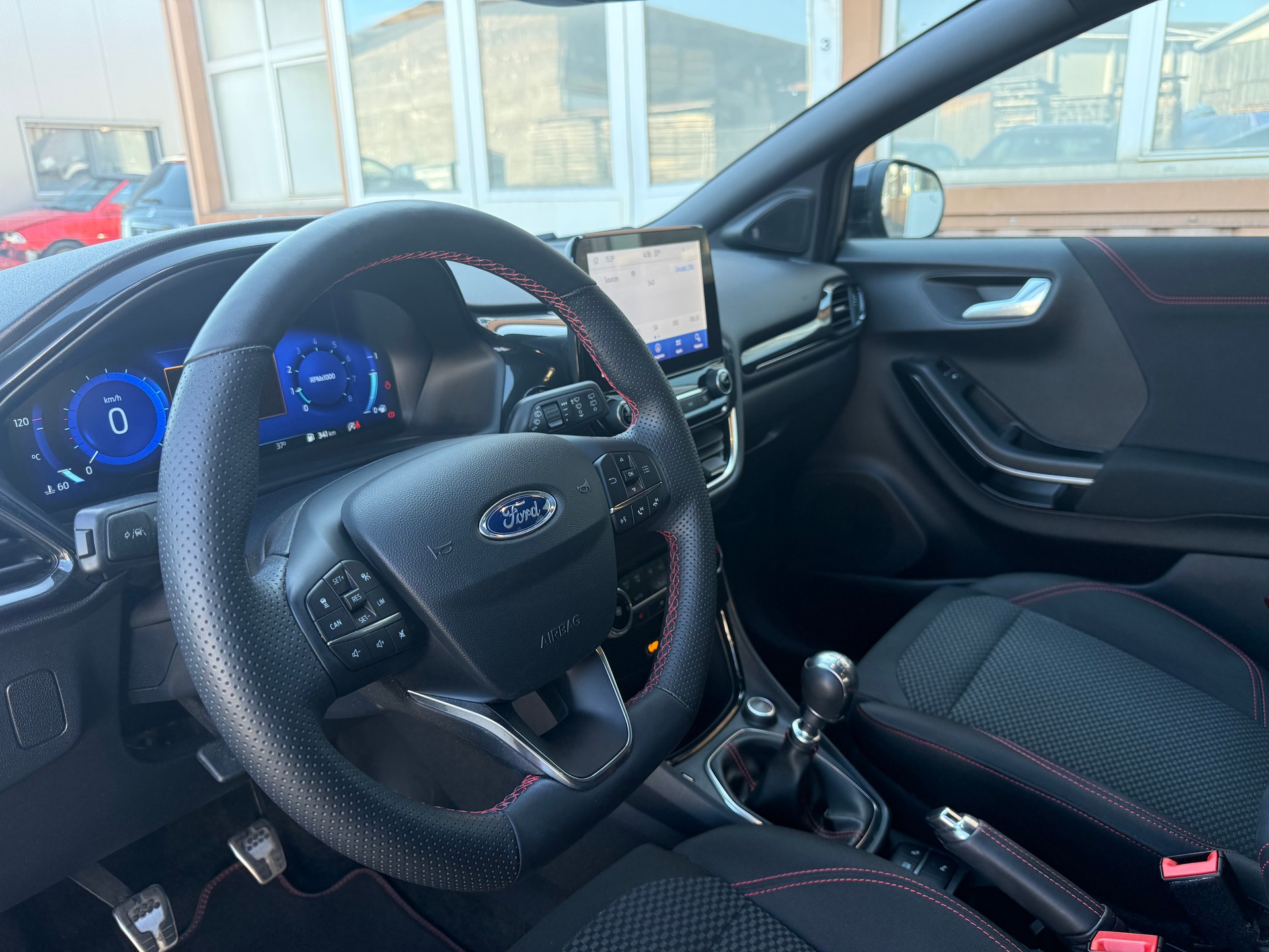FORD Puma 1.0 MHEV ST-Line-image-4