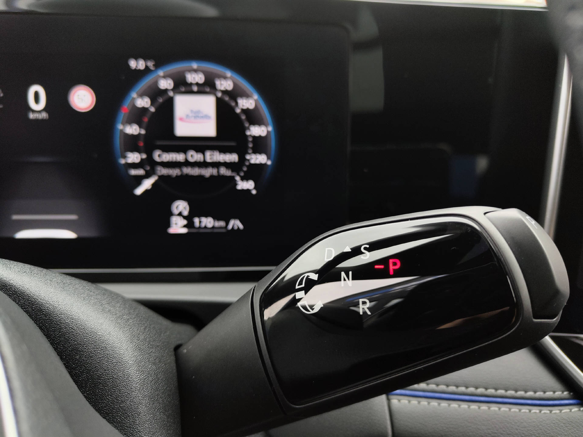 VW Tiguan 2.0 TSI R-Line DSG 4Motion-image-11