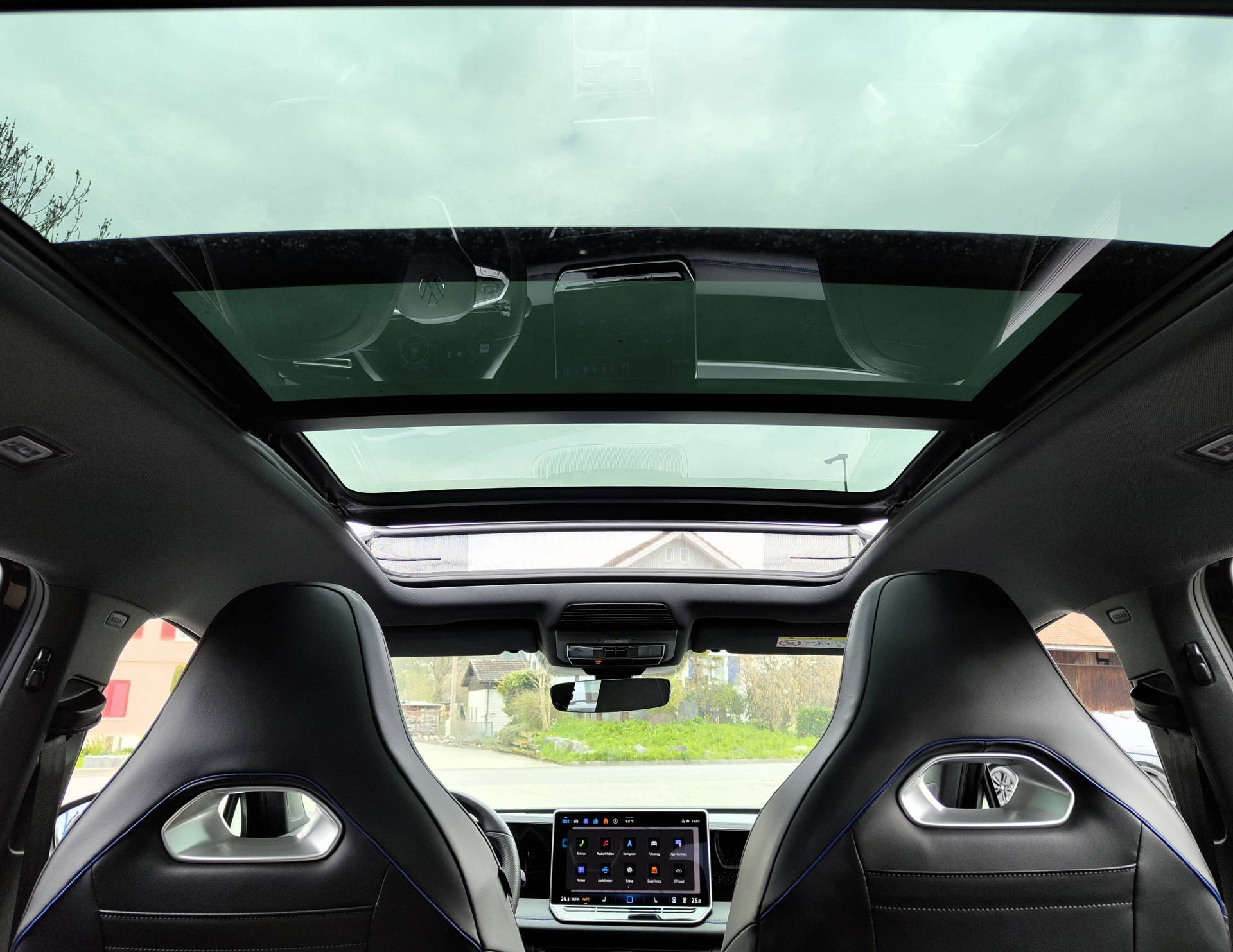 VW Tiguan 2.0 TSI R-Line DSG 4Motion-image-9