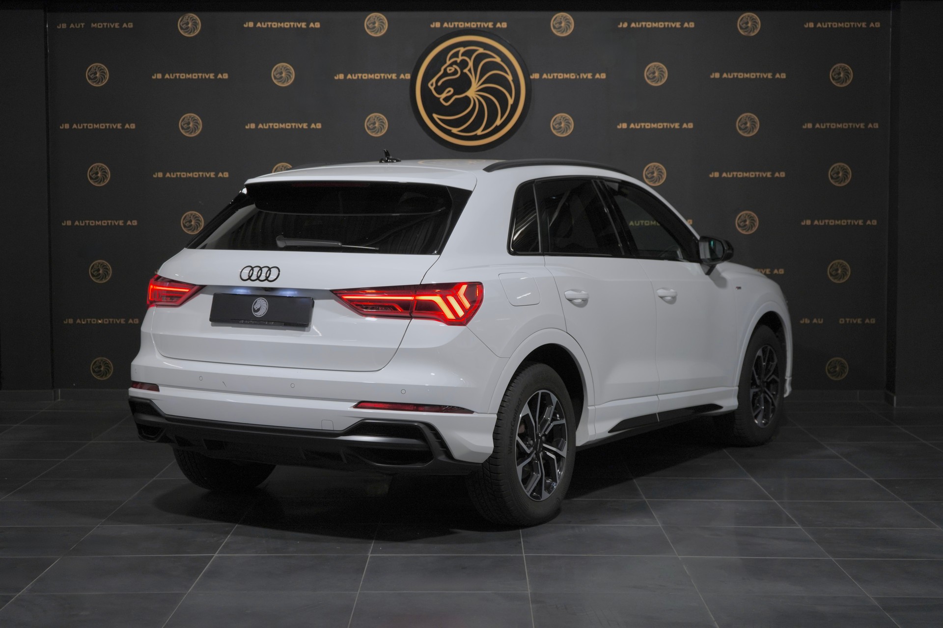 AUDI Q3 35 TFSI S line Attraction S-tronic * Abstadswarnung, Spurverlassenwarnung, Audi pre sense, Rückfahrtkamera, Sitzheizung *-image-1