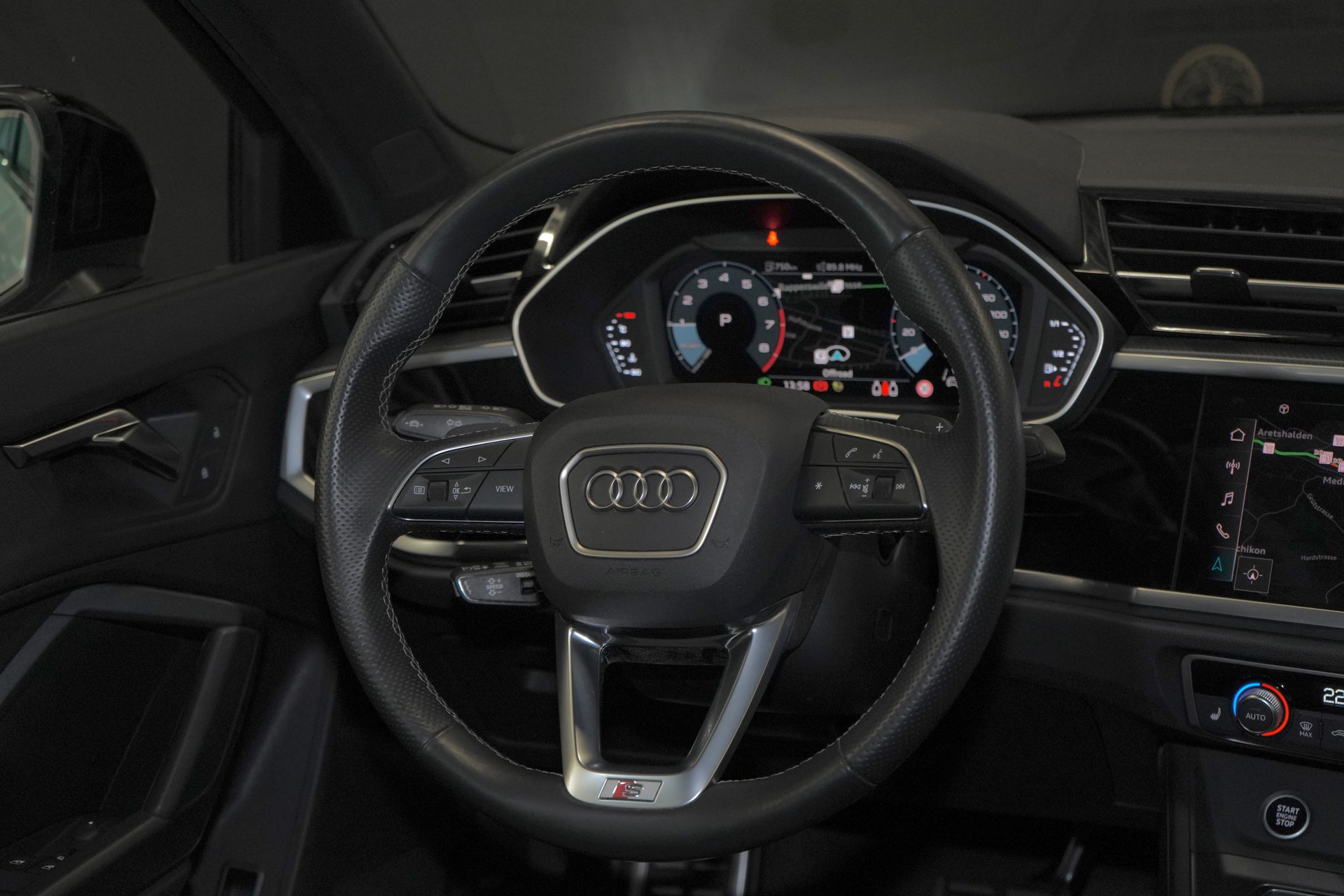 AUDI Q3 35 TFSI S line Attraction S-tronic * Abstadswarnung, Spurverlassenwarnung, Audi pre sense, Rückfahrtkamera, Sitzheizung *-image-5