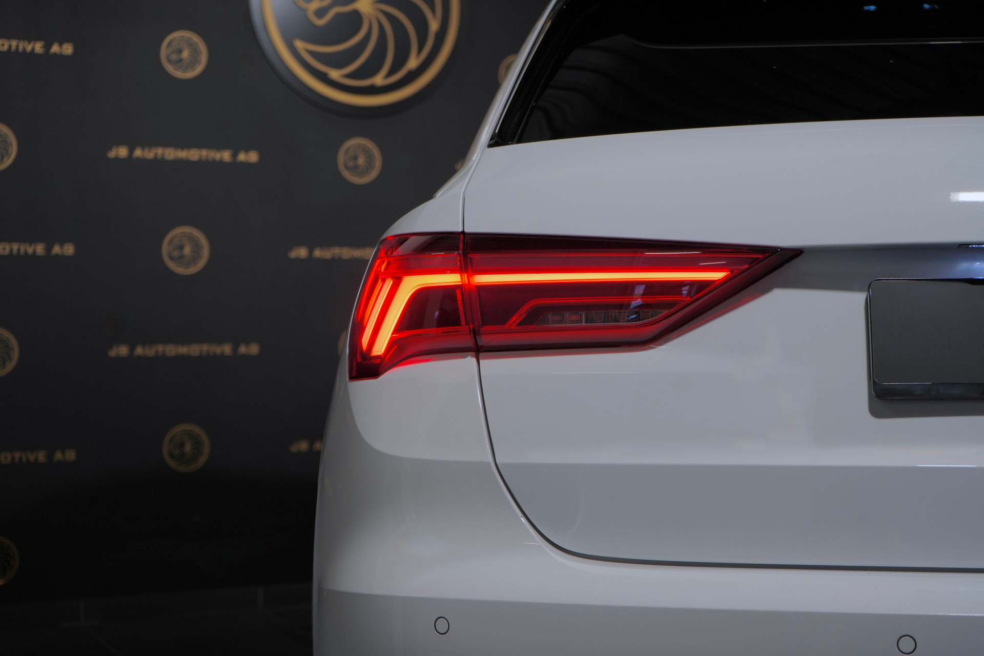 AUDI Q3 35 TFSI S line Attraction S-tronic * Abstadswarnung, Spurverlassenwarnung, Audi pre sense, Rückfahrtkamera, Sitzheizung *-image-11
