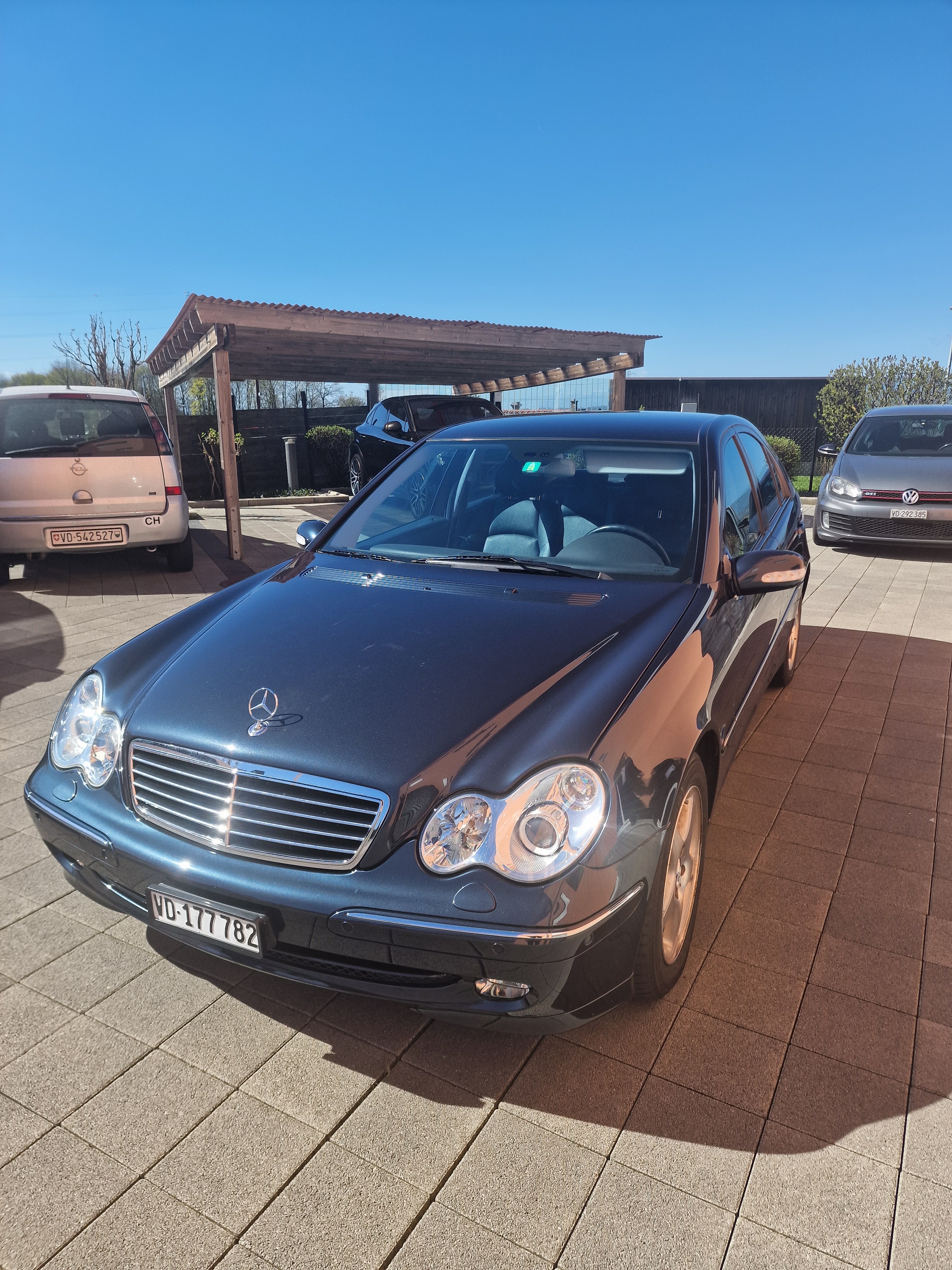 Car photo