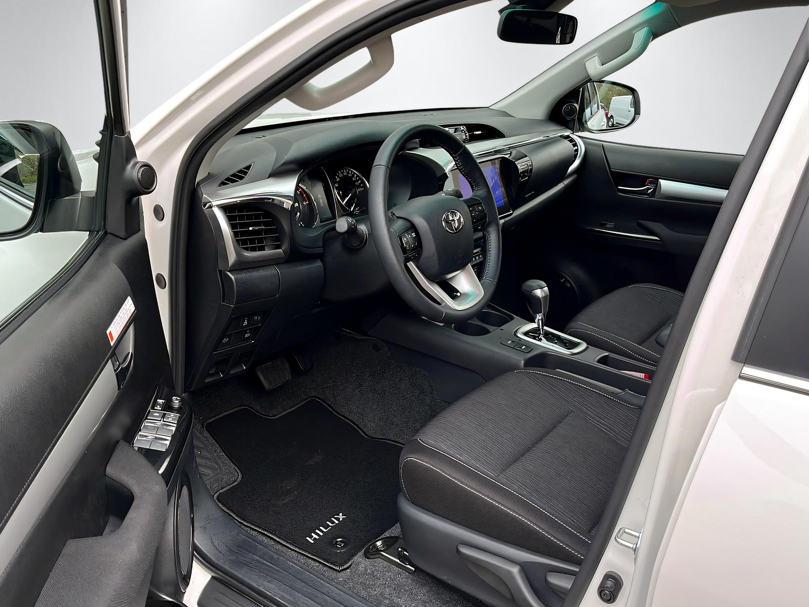 TOYOTA Hilux Double Cab.-Pick-up 2.4 D-4D 150 Style-image-6