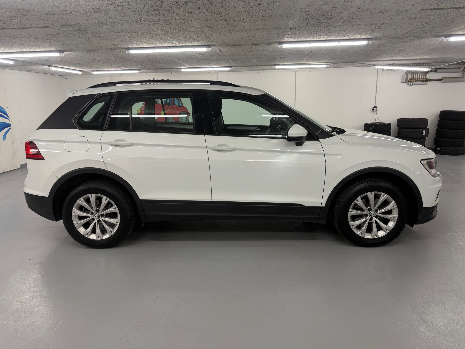 VW Tiguan 2.0 TDI SCR Comfortline 4Motion DSG-image-3