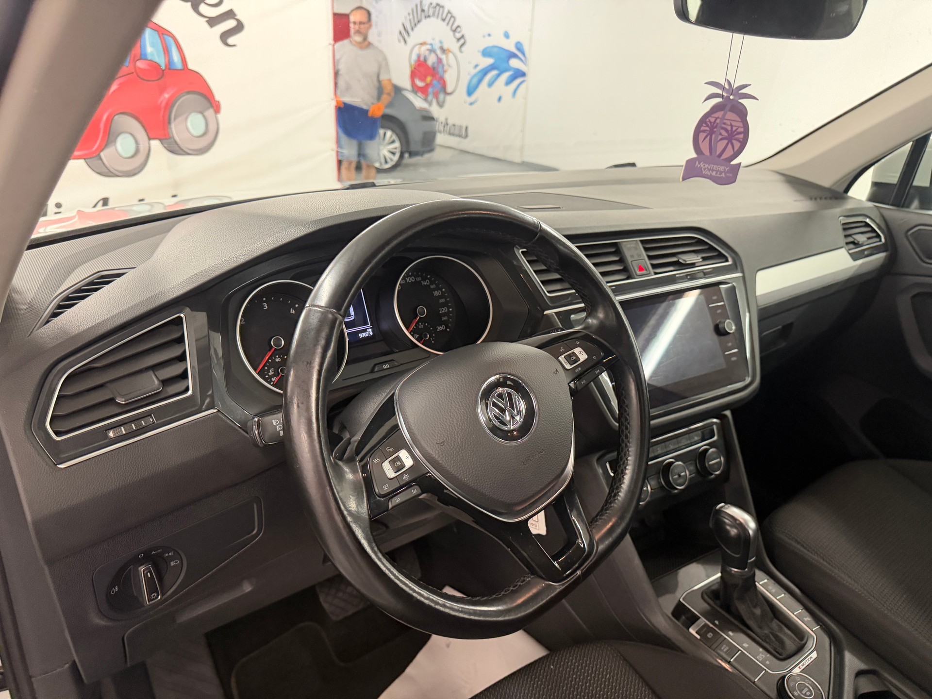 VW Tiguan 2.0 TDI SCR Comfortline 4Motion DSG-image-9