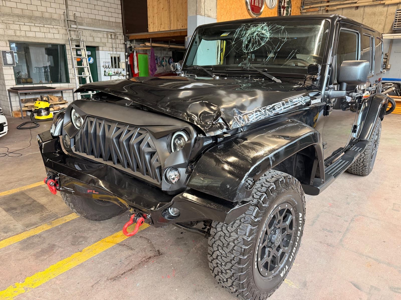 JEEP Wrangler 2.8CRD Unlimited-image-4