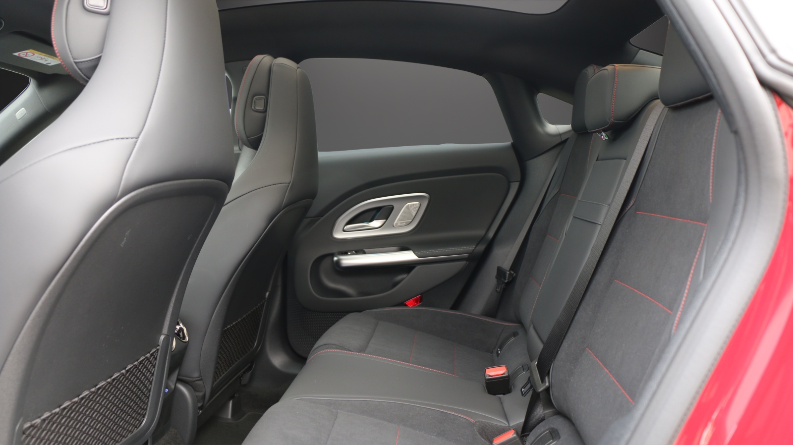 MERCEDES-BENZ CLA 220 8G-DCT 4Matic-image-8