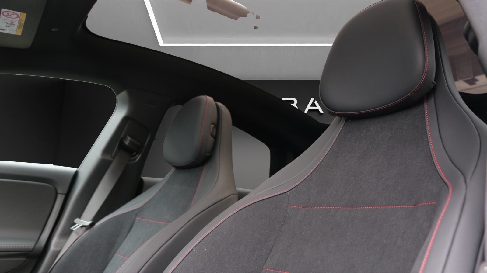 MERCEDES-BENZ CLA 220 8G-DCT 4Matic-image-6