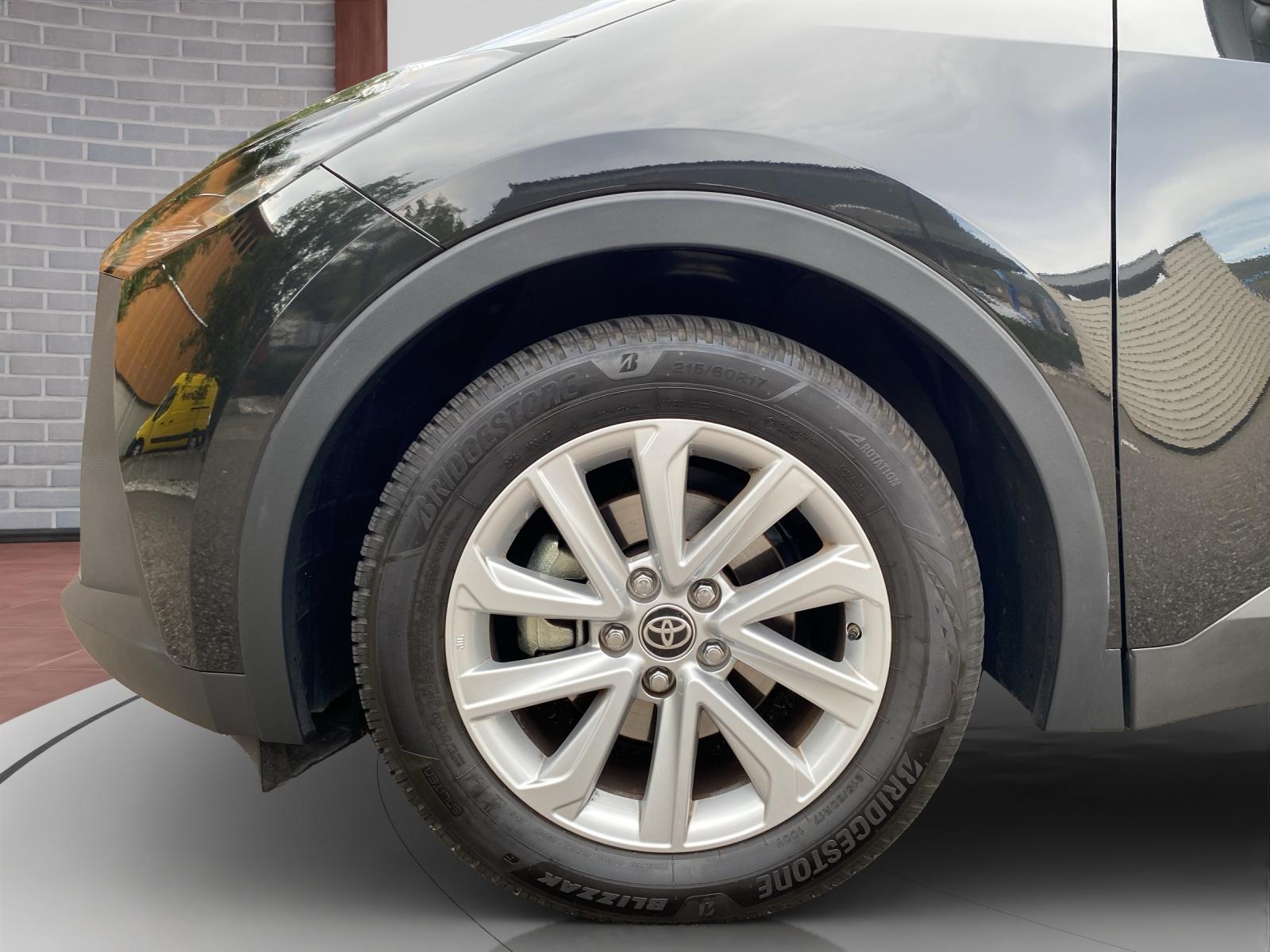 TOYOTA C-HR 1.8 HEV Comfort Inkl. Winterkompletträder / Gratisservice 4Jahre / 60000 Km ab 1. IV-image-9
