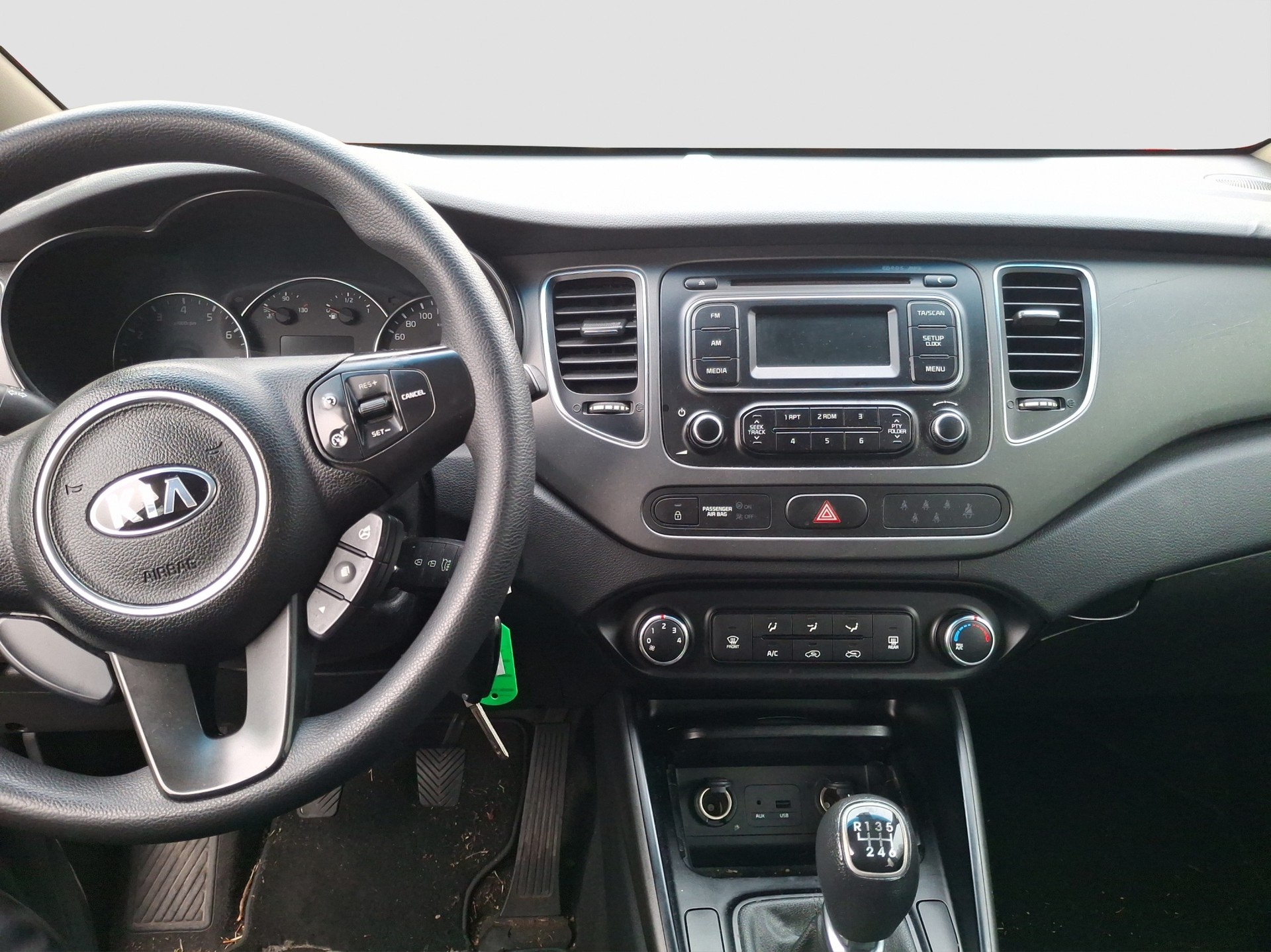 KIA Carens 1.6 GDI Classic-image-5