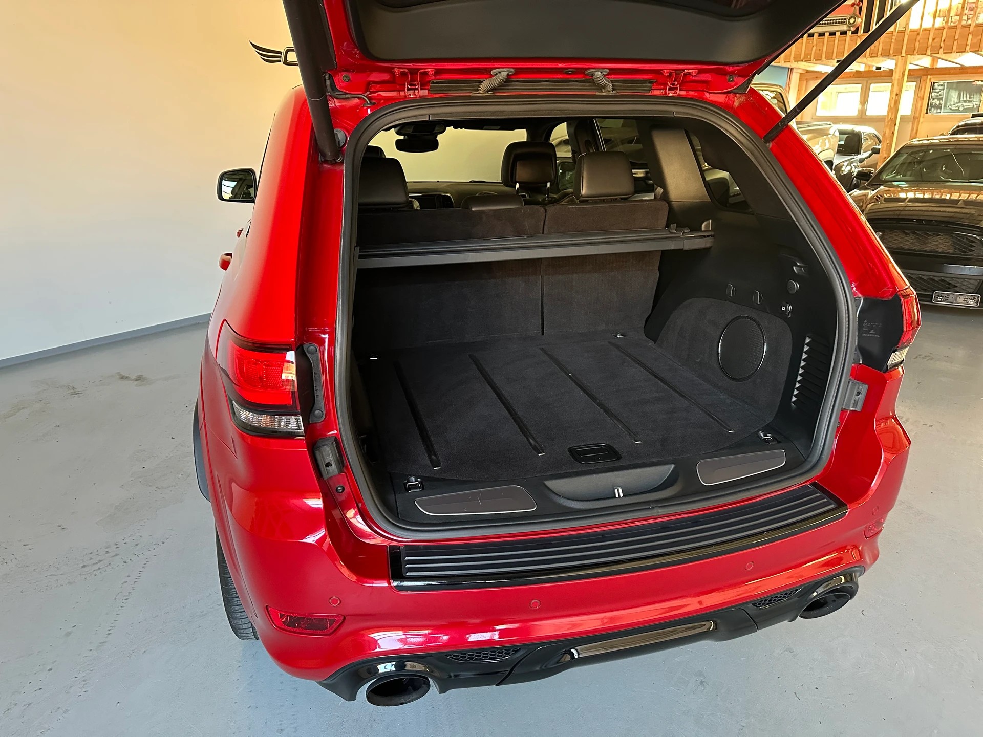 JEEP Grand Cherokee 6.4 V8 HEMI SRT8 Automatic-image-10