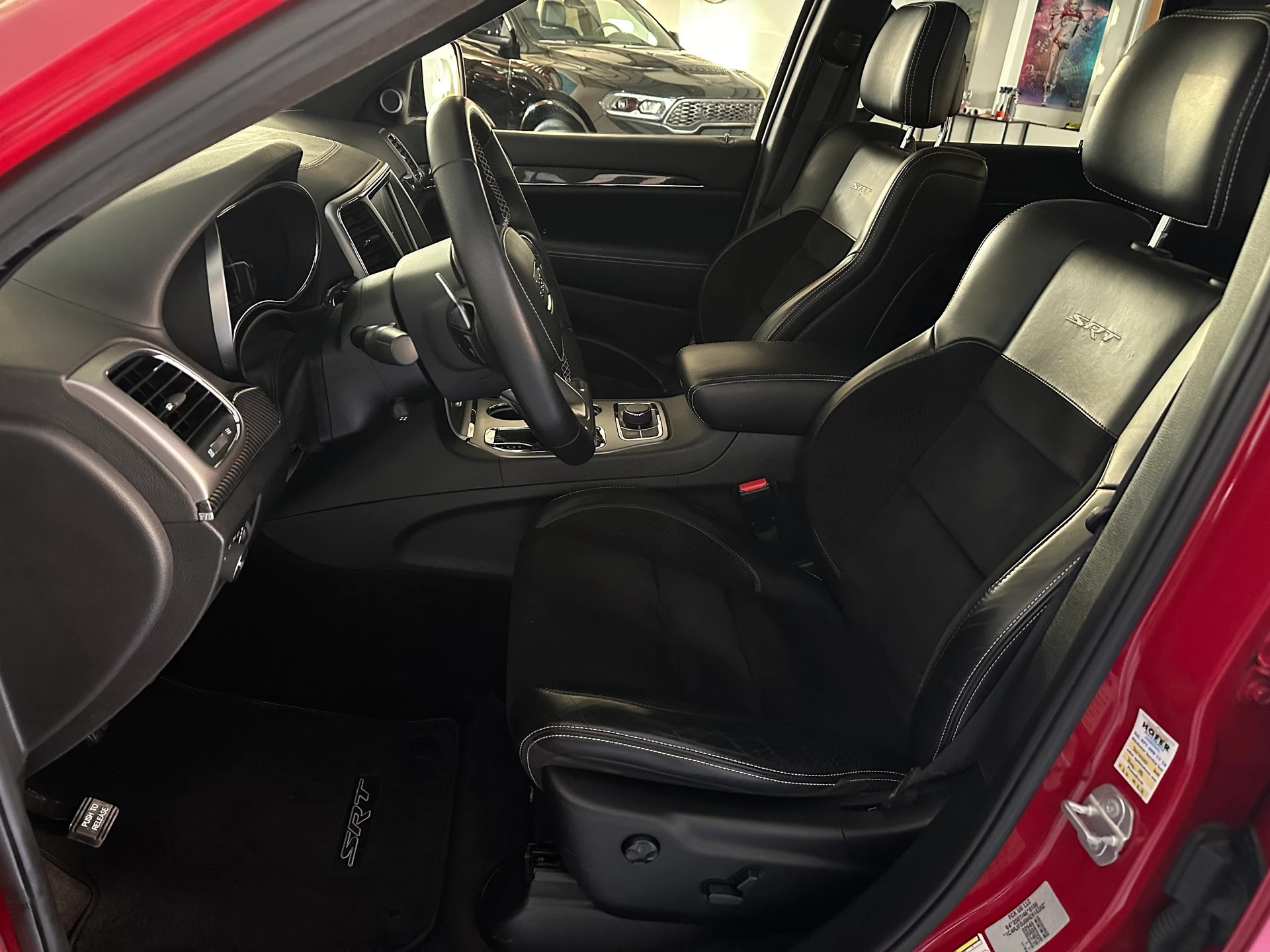 JEEP Grand Cherokee 6.4 V8 HEMI SRT8 Automatic-image-3