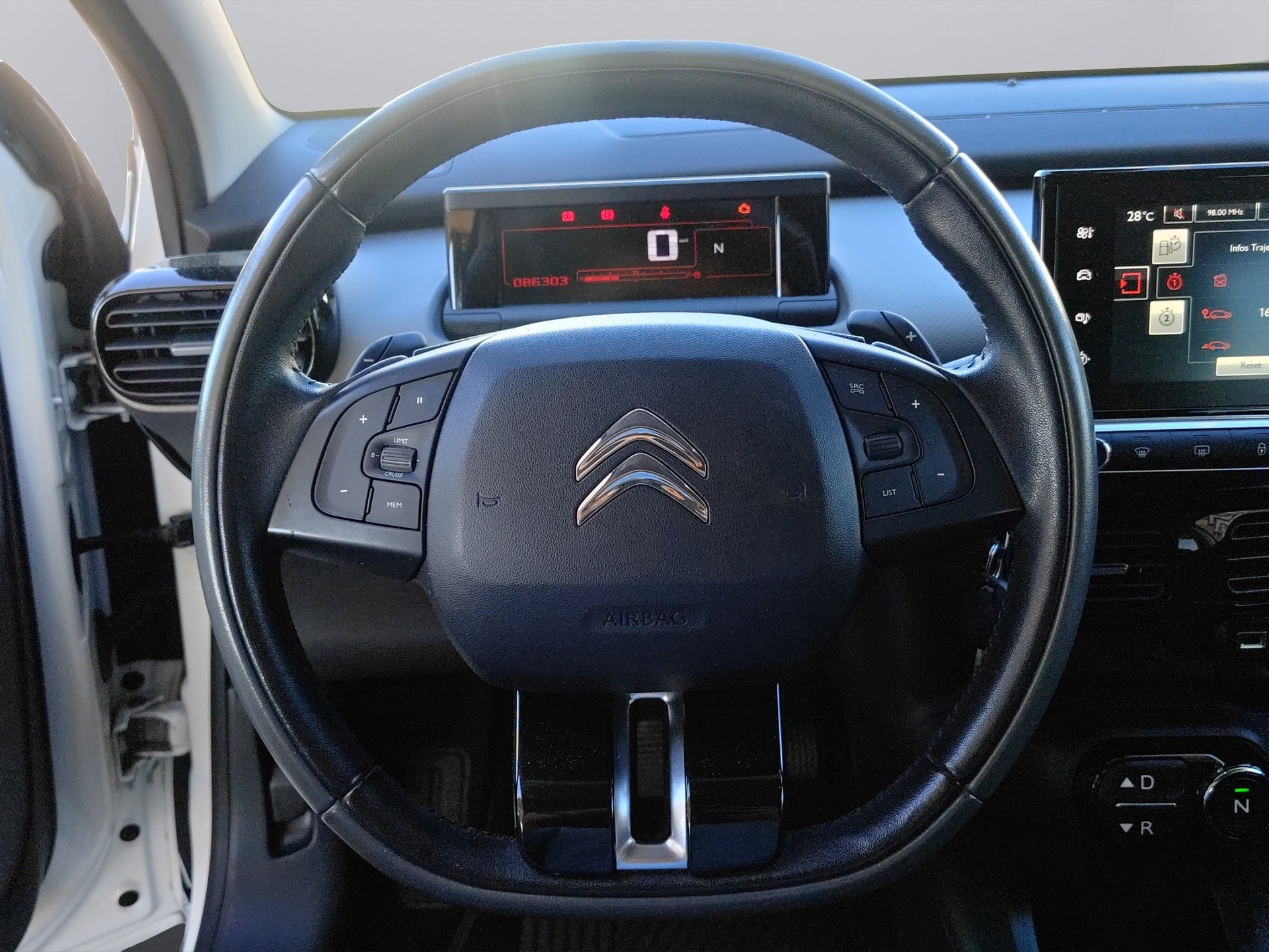CITROEN C4 Cactus 1.2 e-VTi Shine Edition ETG-image-9