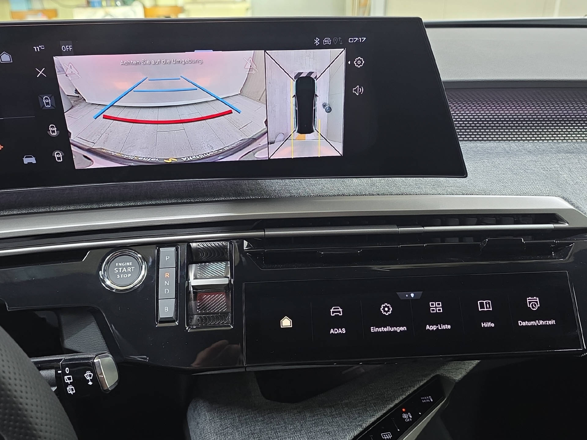 PEUGEOT 5008 1.6 PHEV 225 GT Exclusive-image-15