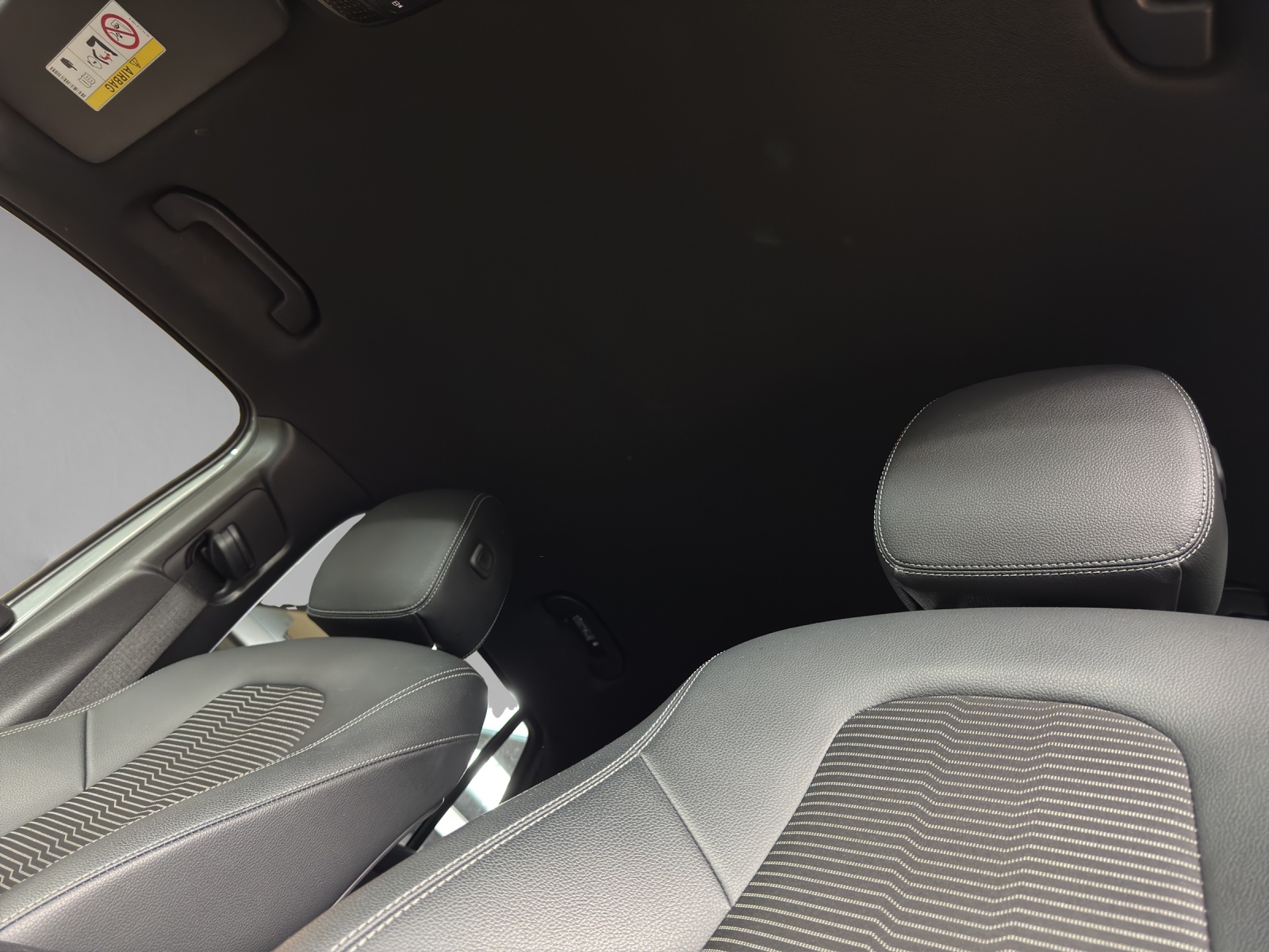 MERCEDES-BENZ GLA 250e Progressive 8G-D-image-13