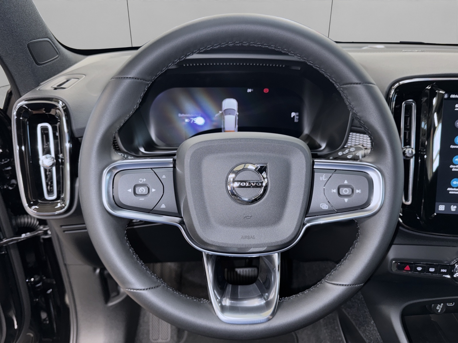 VOLVO EX40 Twin Plus AWD-image-15
