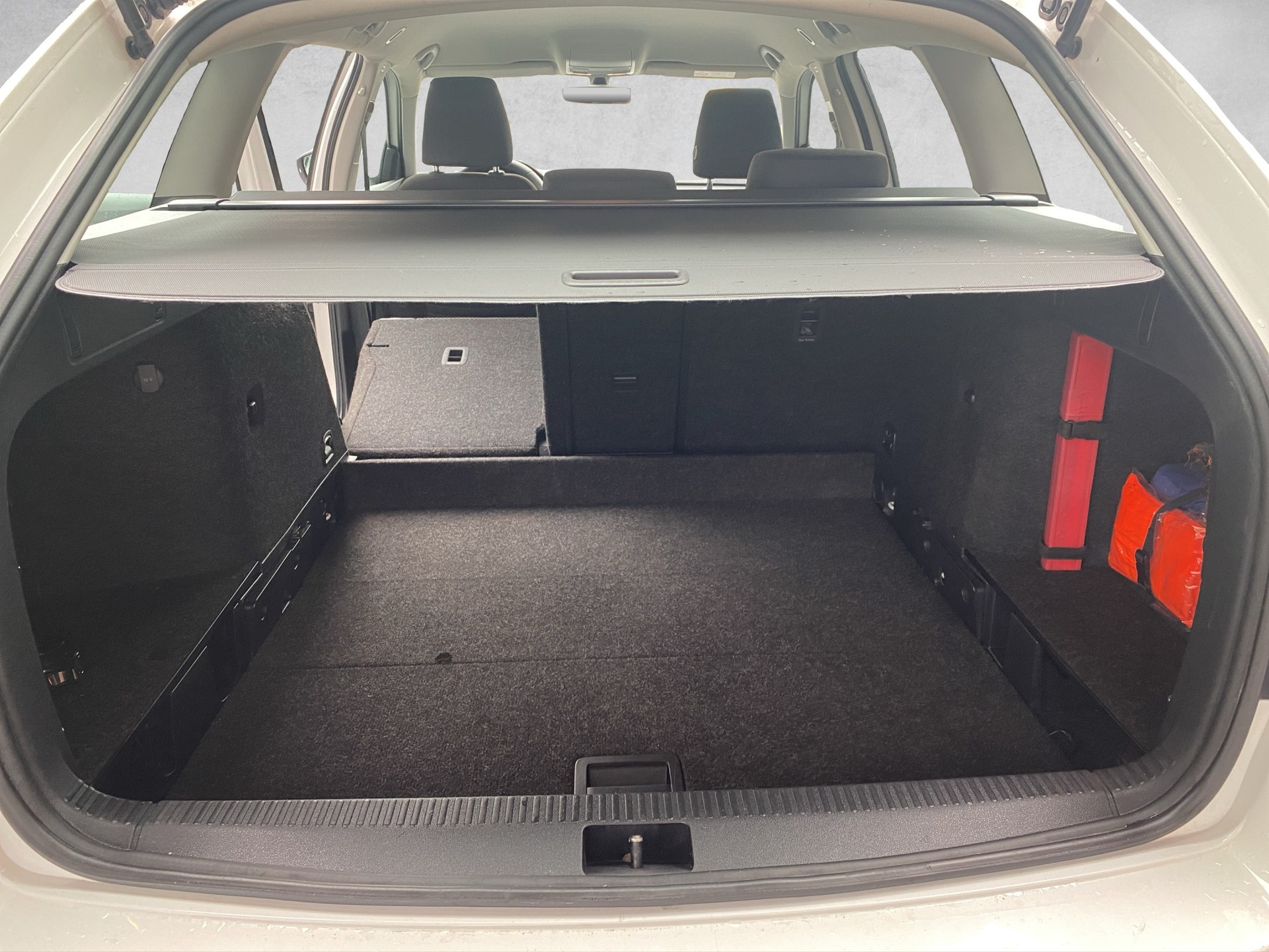 SKODA Octavia Combi 1.6 TDI Ambition 4x4-image-13