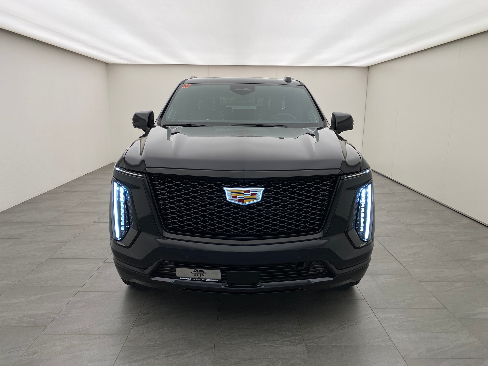 CADILLAC Escalade Sport Platinum 6.2 AWD-showroom-element-1