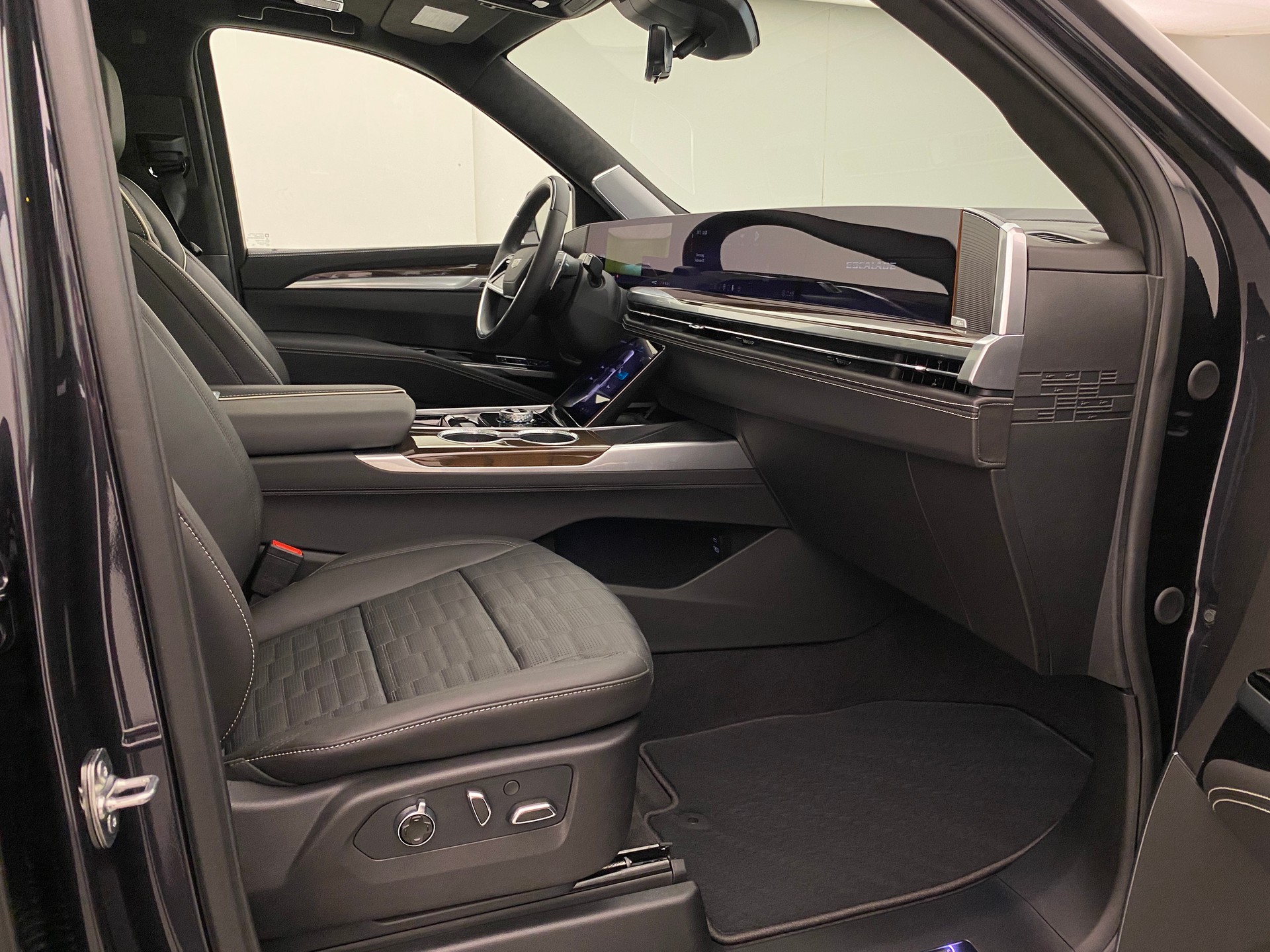 CADILLAC Escalade Sport Platinum 6.2 AWD-image-11