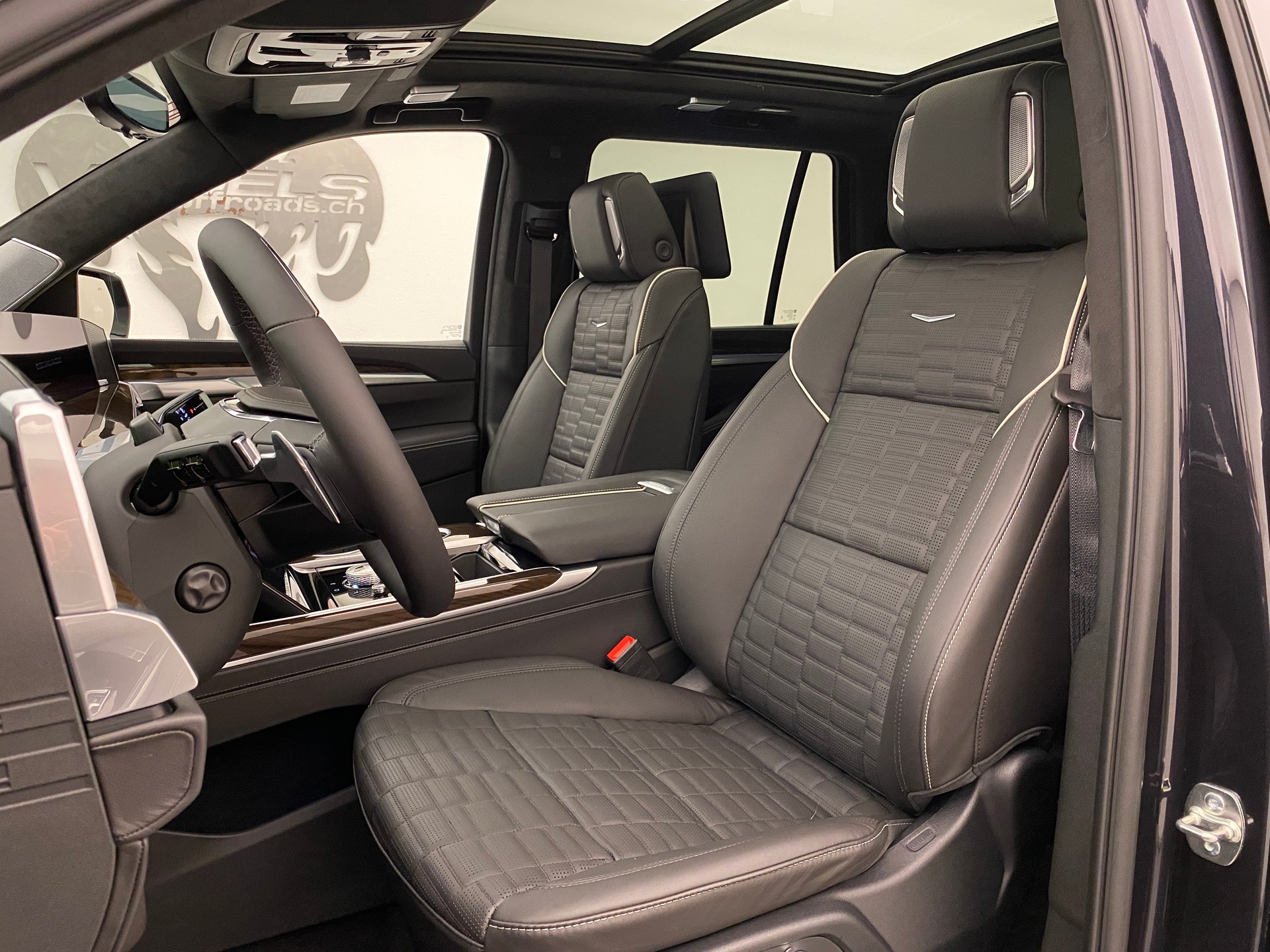 CADILLAC Escalade Sport Platinum 6.2 AWD-image-8