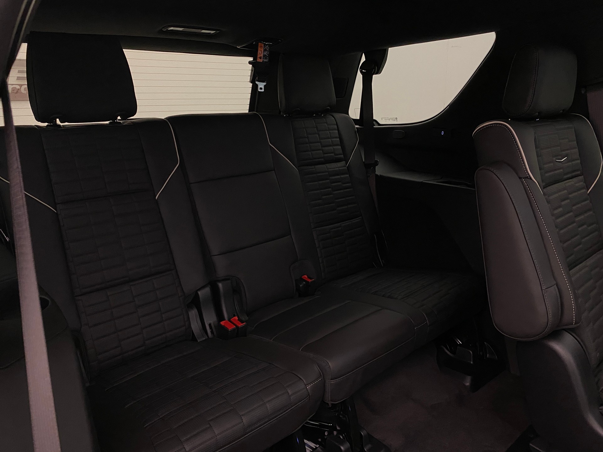 CADILLAC Escalade Sport Platinum 6.2 AWD-image-13