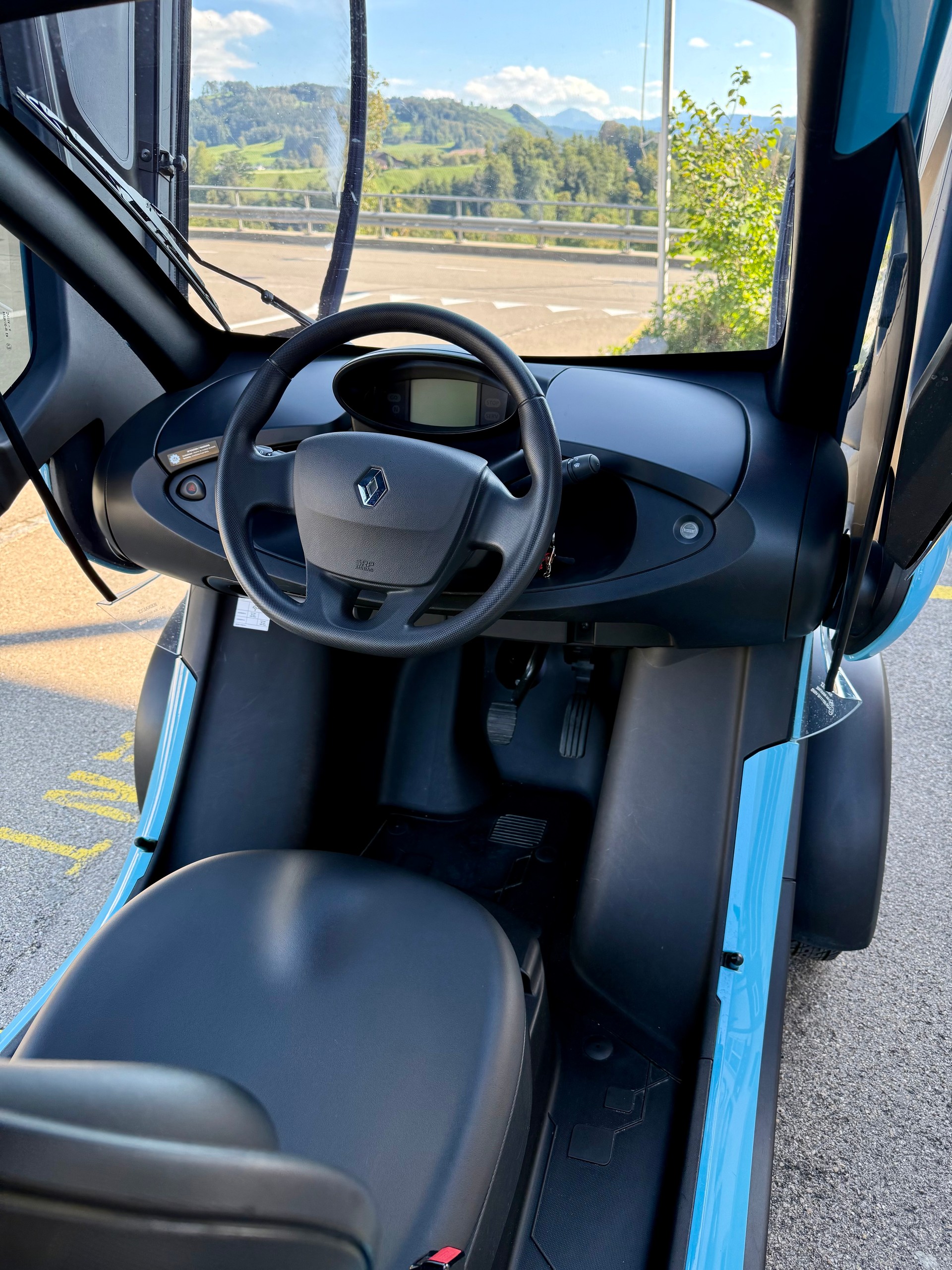 RENAULT Twizy Z.E. FP Sport Edition (incl. Battery)-image-3