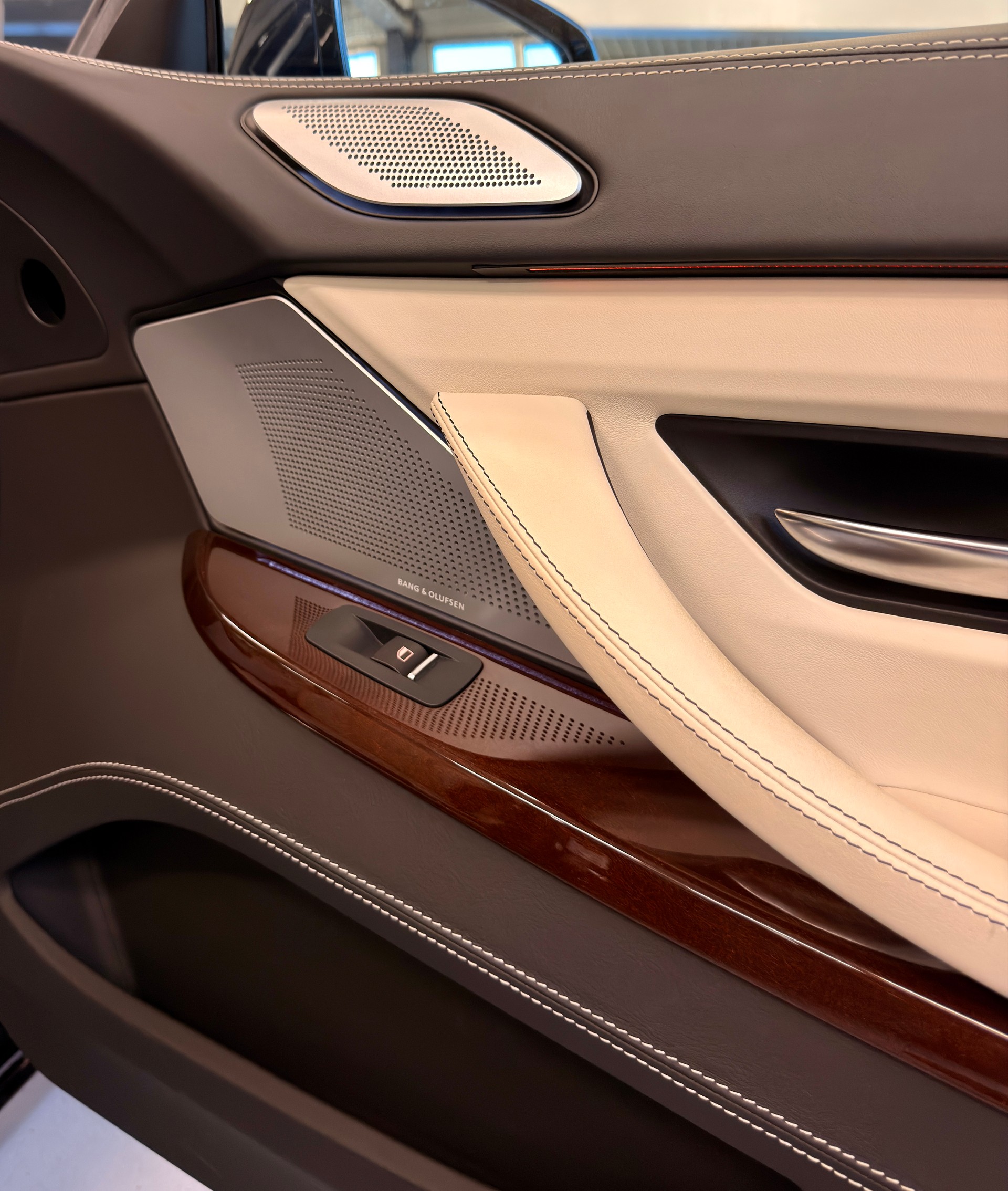 BMW 650i Gran Coupé xDrive Individual-image-13