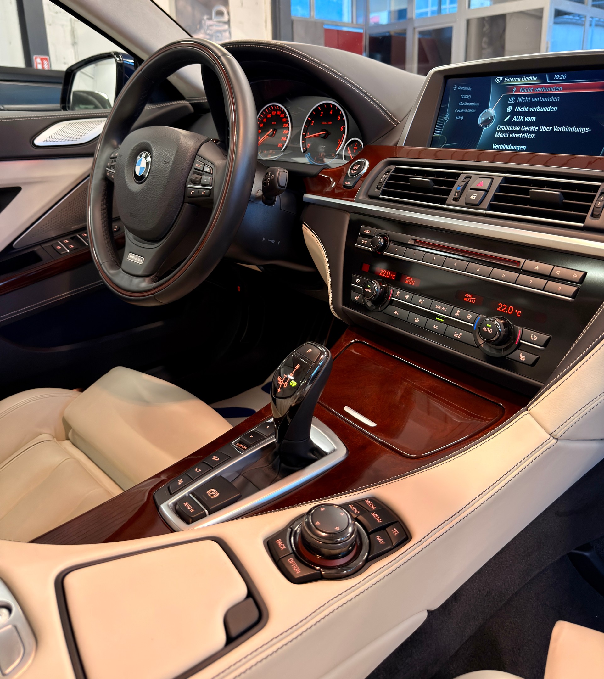 BMW 650i Gran Coupé xDrive Individual-image-8