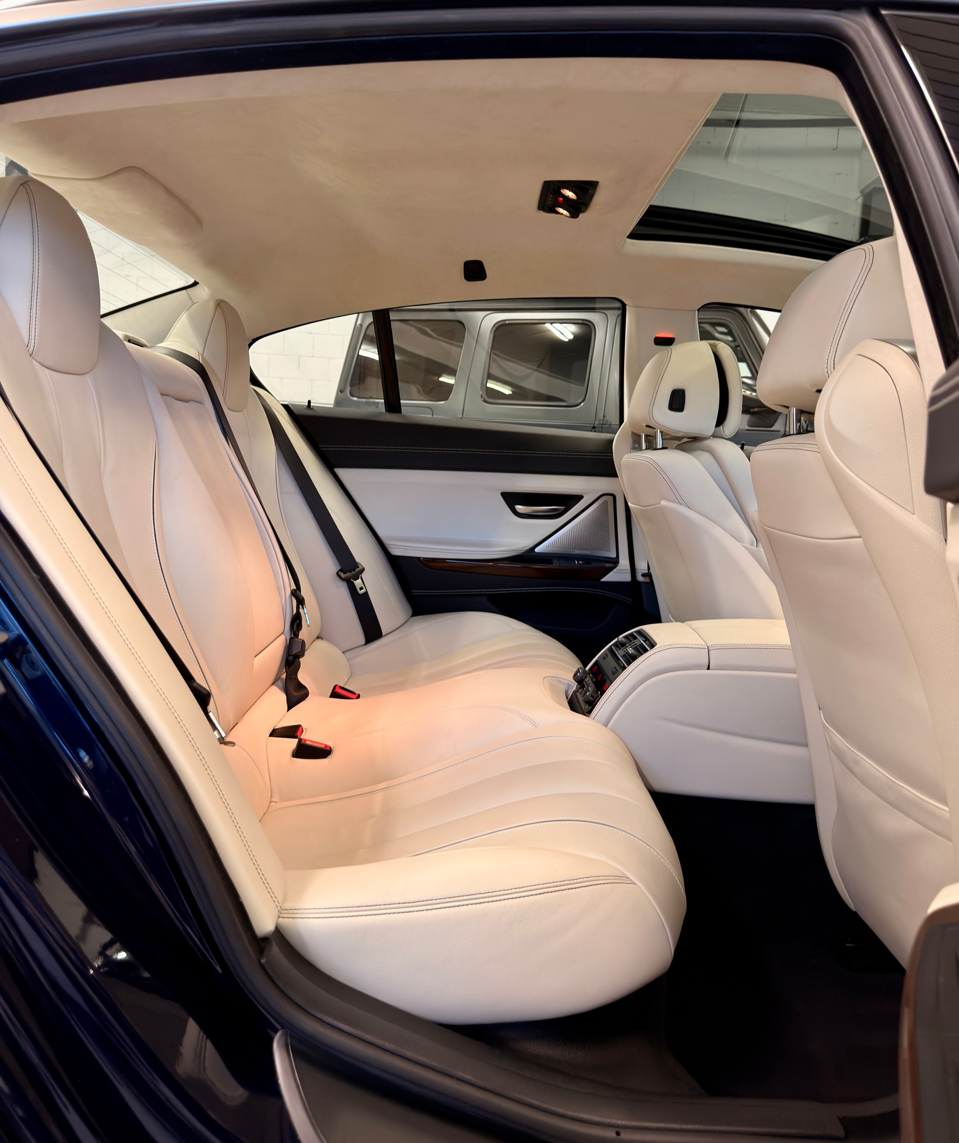 BMW 650i Gran Coupé xDrive Individual-image-10