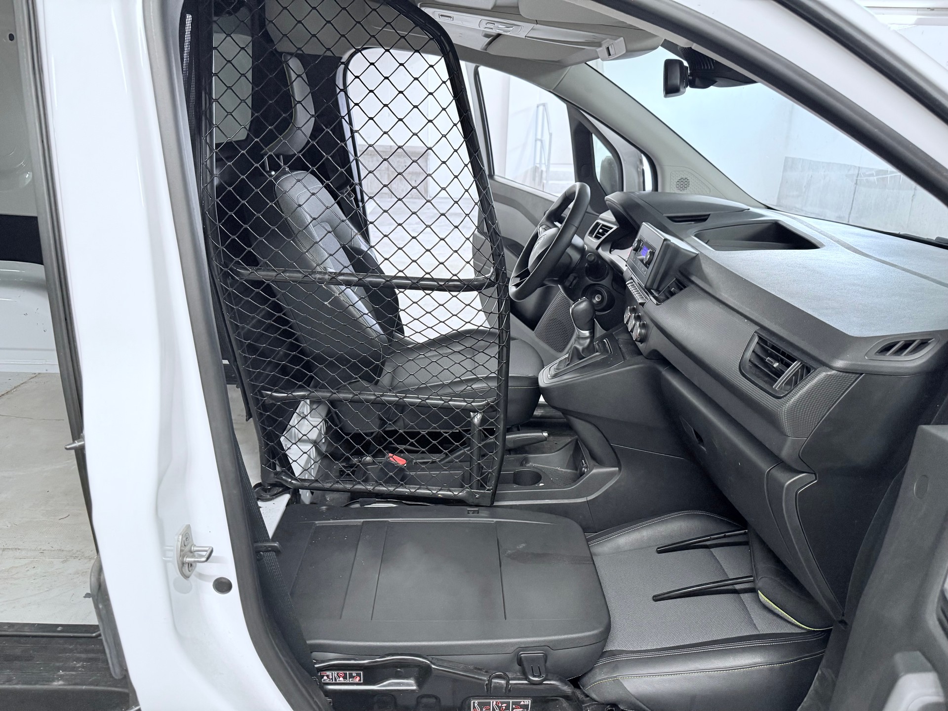 RENAULT KANGOO EXPR.-image-12