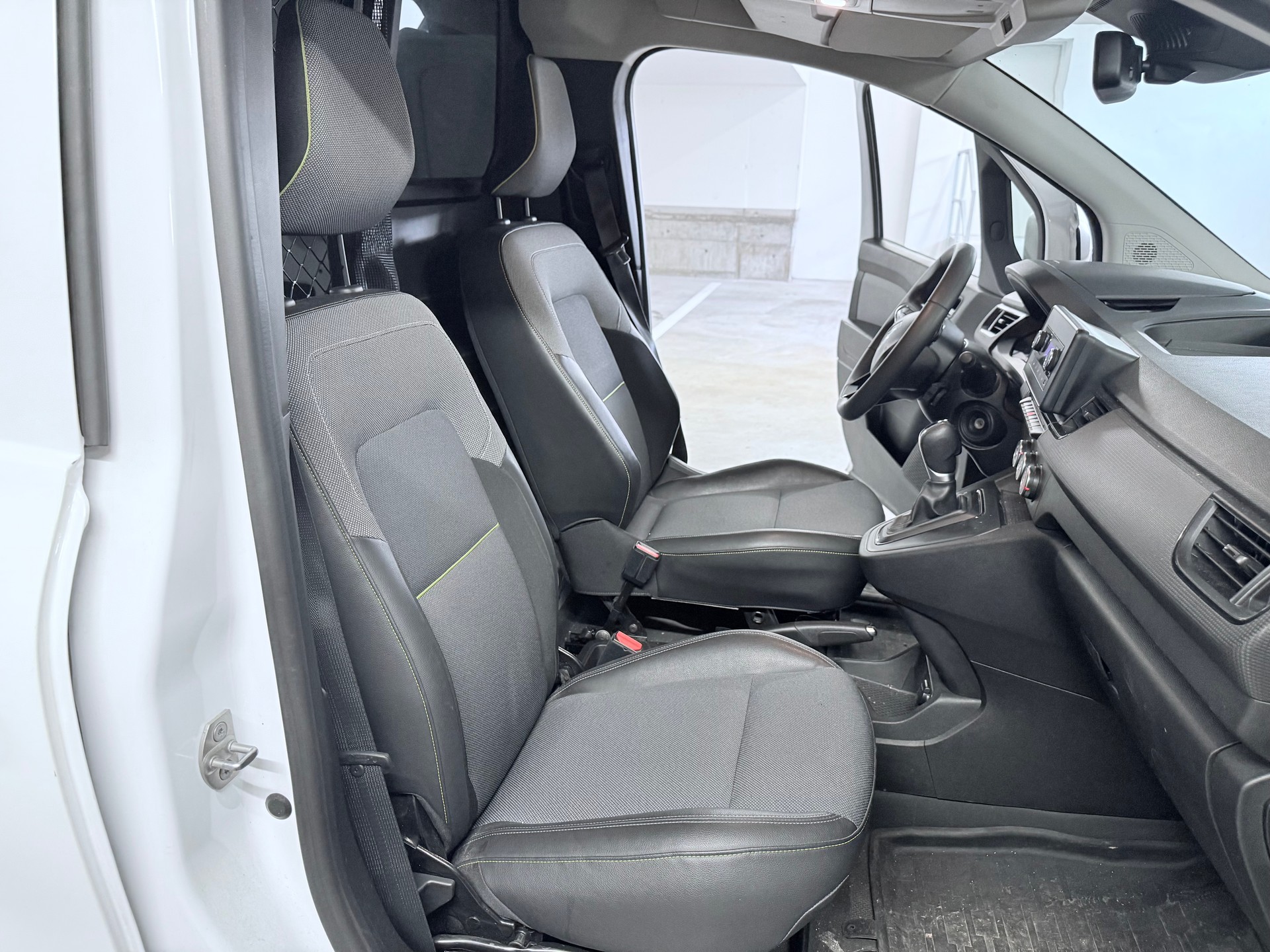 RENAULT KANGOO EXPR.-image-11