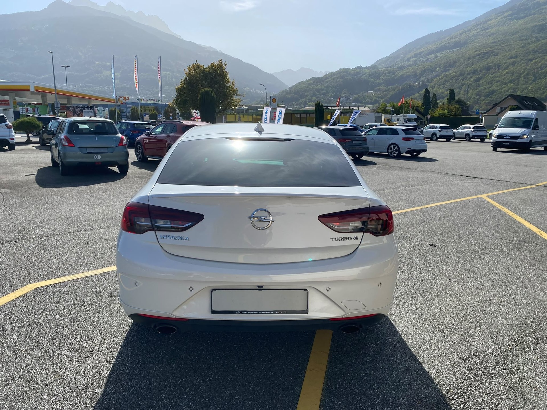 OPEL Insignia 2.0 T Grand Sport Excellence 4WD Automat.-image-3