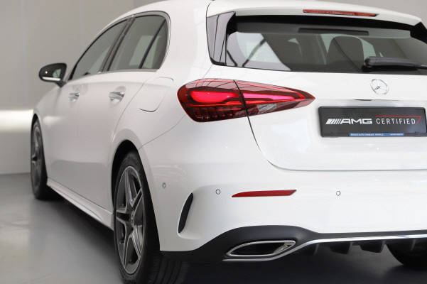 MERCEDES-BENZ A 180-showroom-element-3
