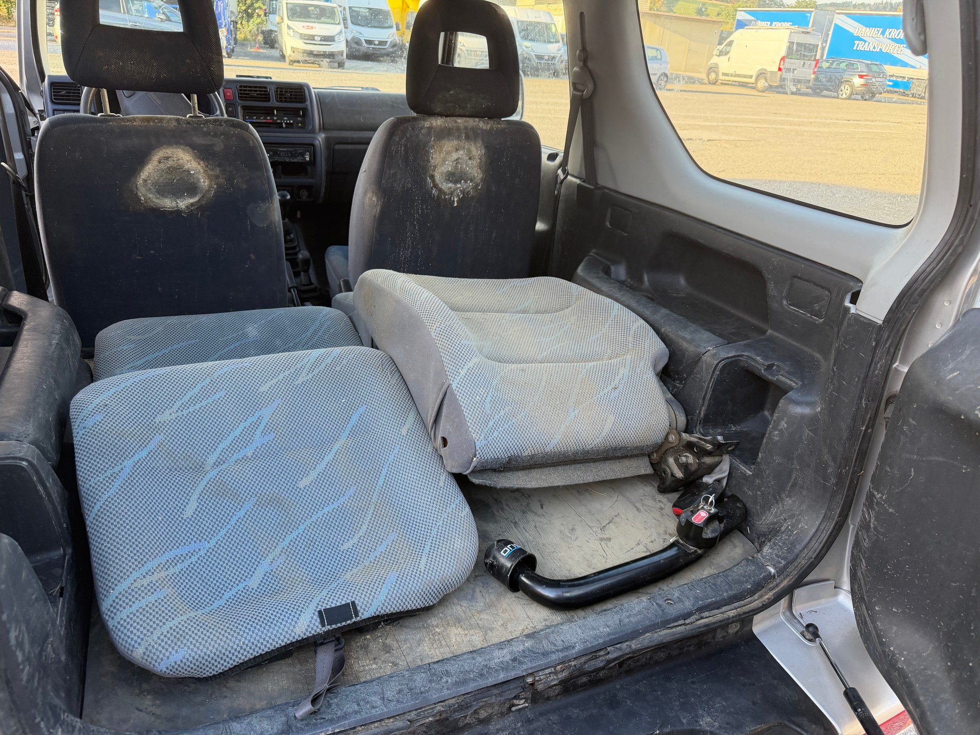 SUZUKI Jimny 1.3 16V (Special) Limited Edition-image-13