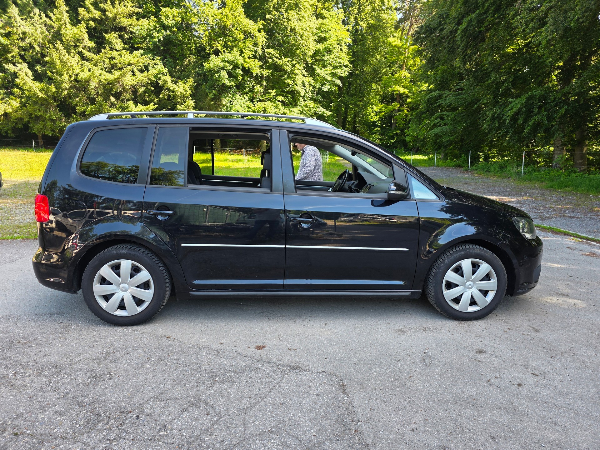 VW Touran 1.4 TSI Highline-image-3