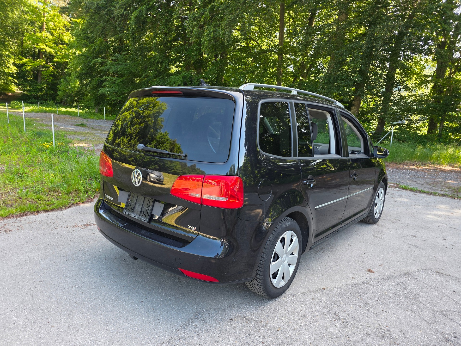VW Touran 1.4 TSI Highline-image-4
