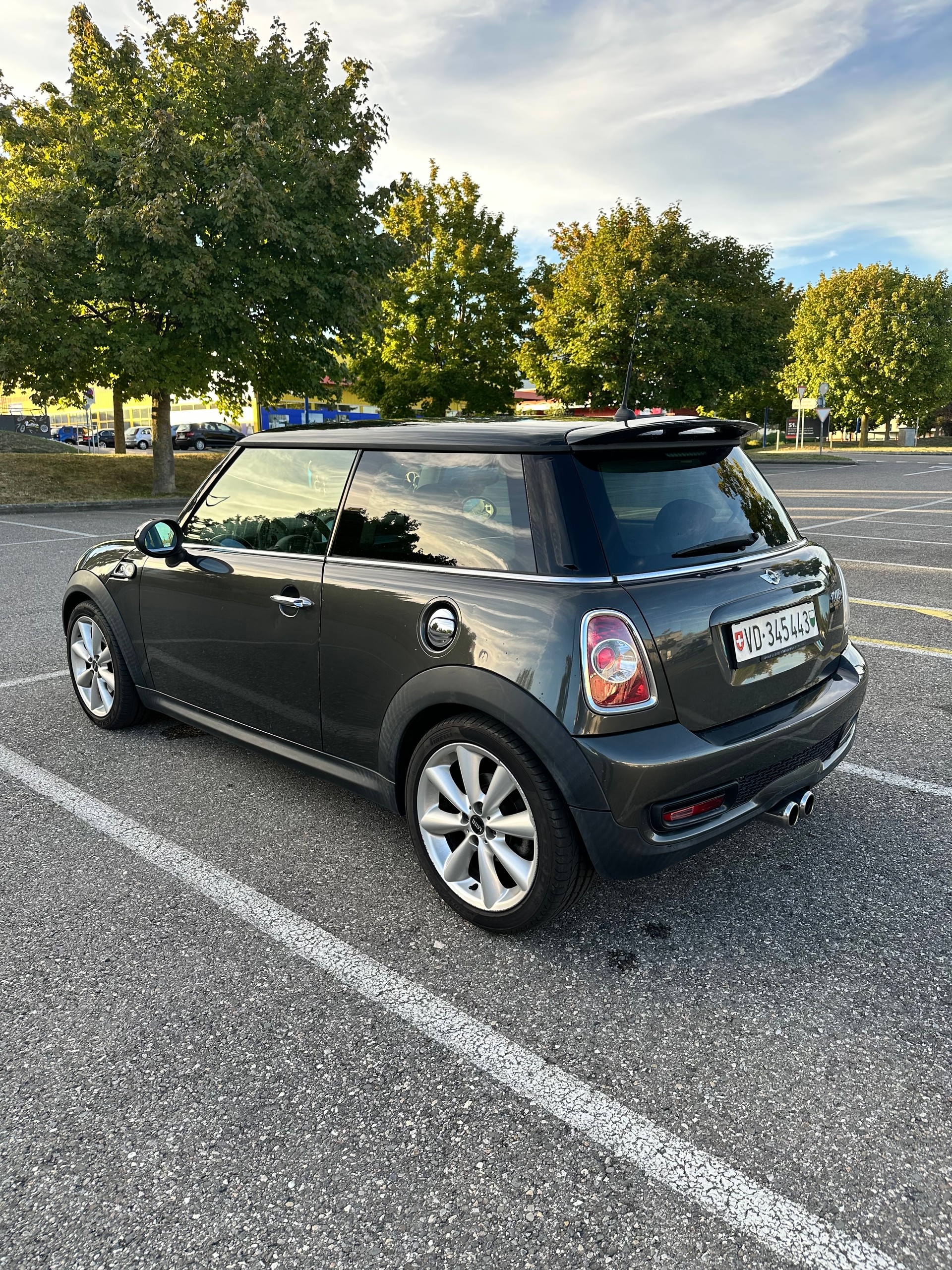 MINI 1.6i Cooper S-image-0