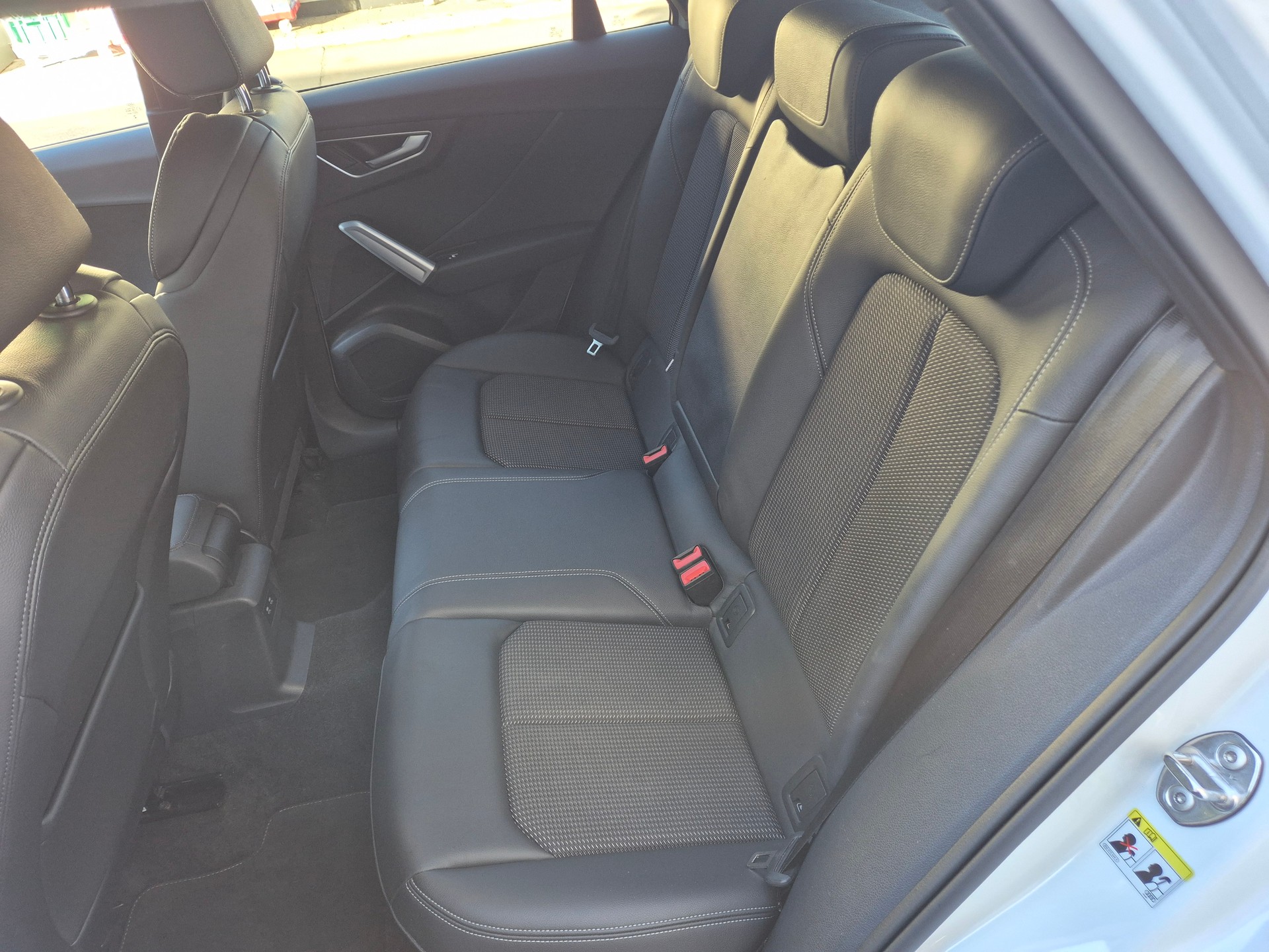 AUDI Q2 40 TFSI advanced Attraction quattro S-tronic-image-8